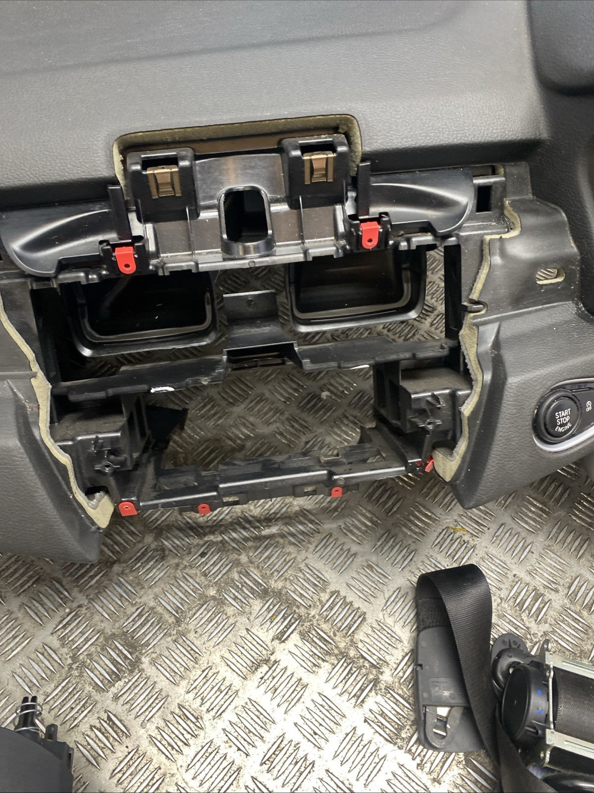 BMW 2 Series F45 F46 Estate ABag Kit Seat Belts DashBoard
