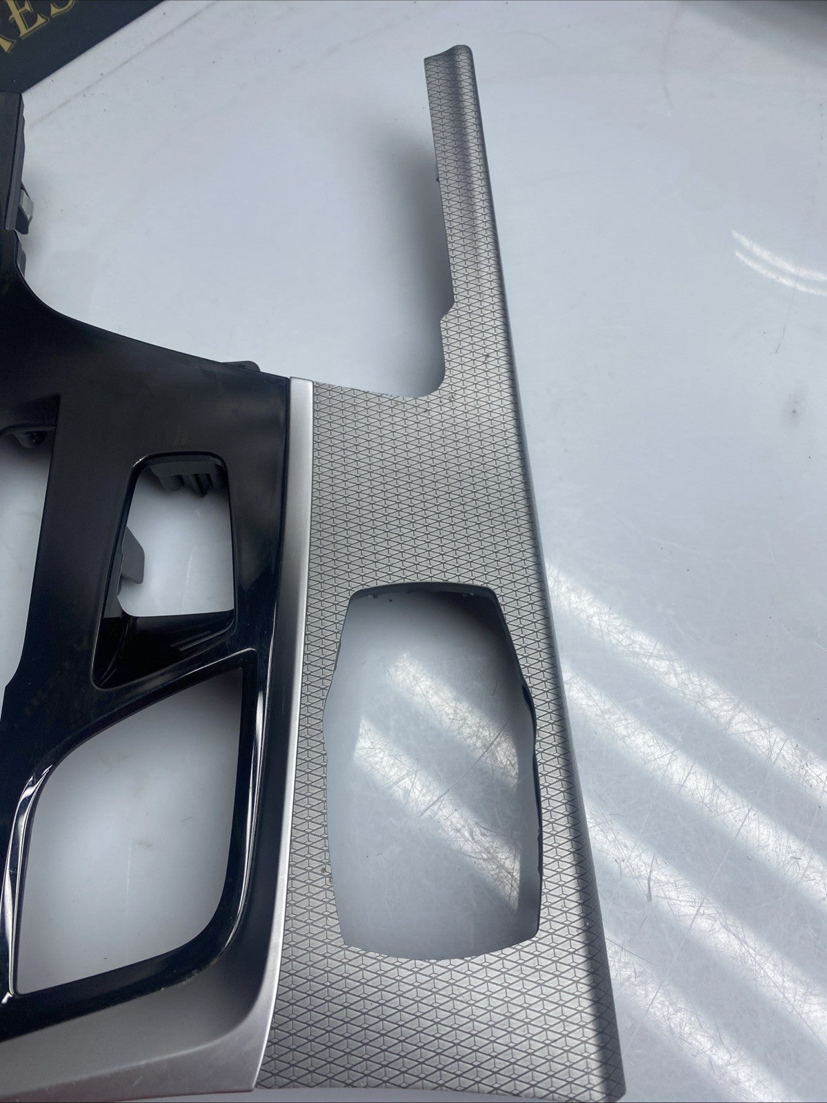 BMW 5 G30 Center Console Trim 9882265 3.0 Petrol / electricity 210kw 36835787