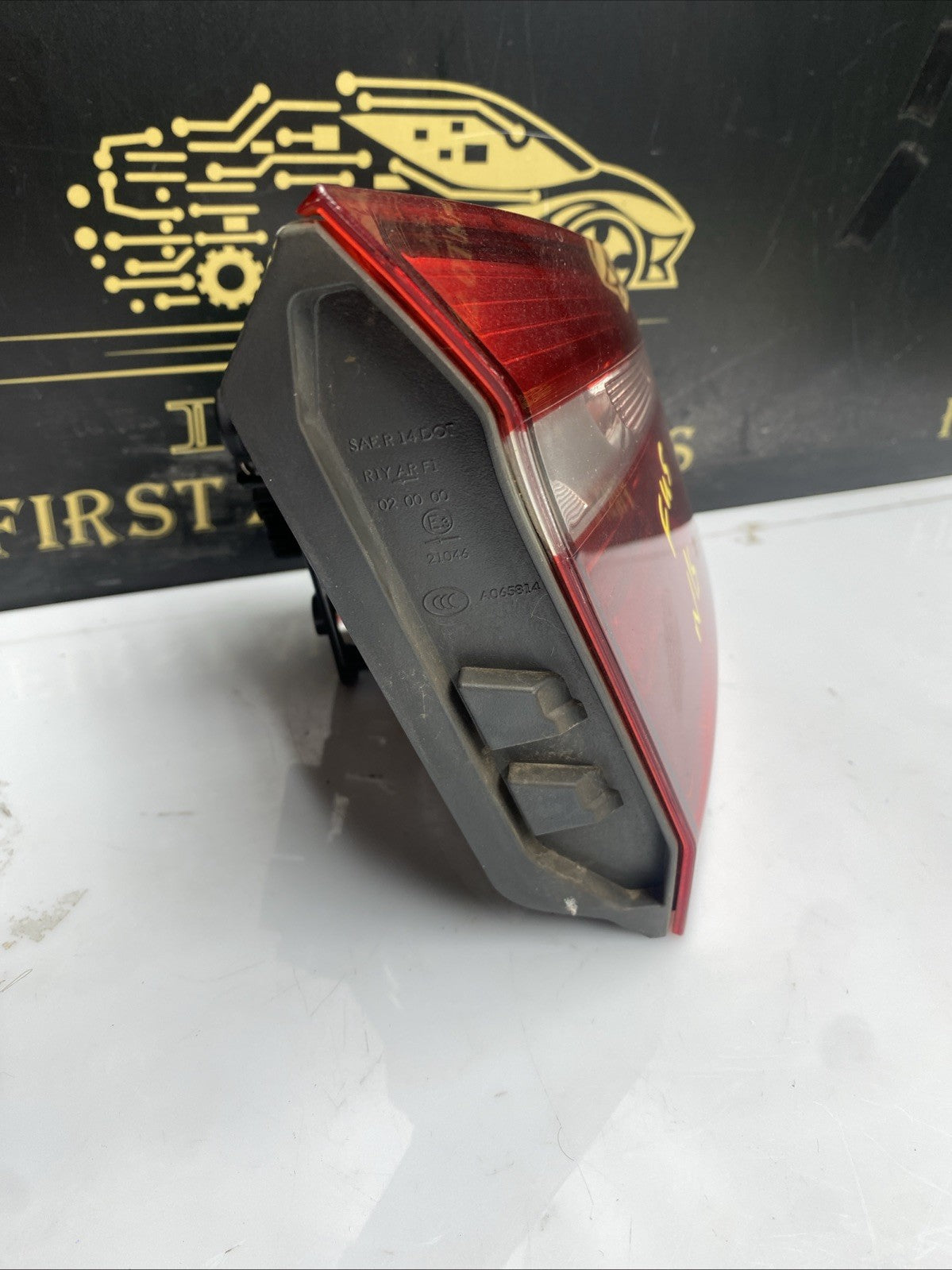 BMW 2 SERIES F45 LEFT PASSENGER SIDE REAR INNER TAILLIGHT 7461477
