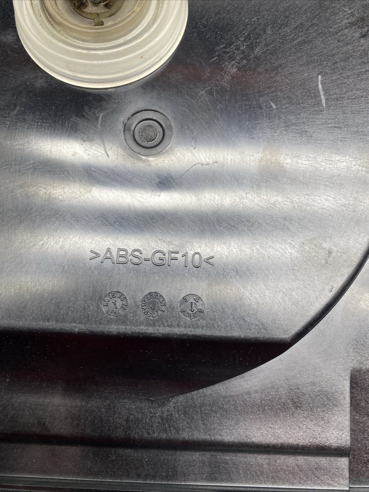 BMW 5 SERIES F10 F11 09-17 RIGHT DIVER SIDE CENTRAL BASS SUBFOOFER 9195200