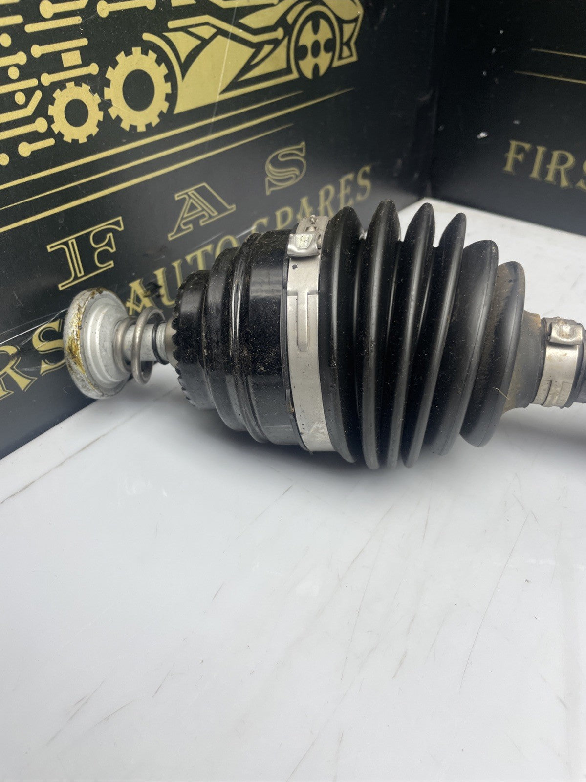 BMW 1 ,2 SERIES F40,f45 2023 FRONT DRIVESHAFT LEFT PASSENGER SIDE 8482645