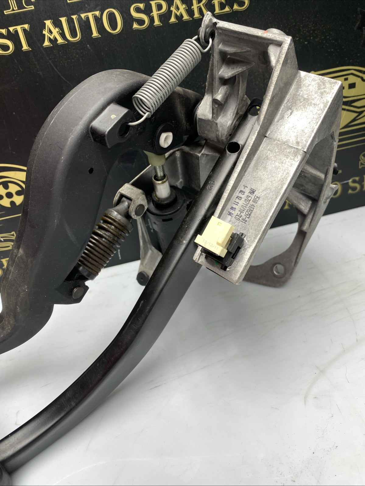 BMW 1 SERIES  F20 F21 2012 Pedal assembly box foot controls 6762250