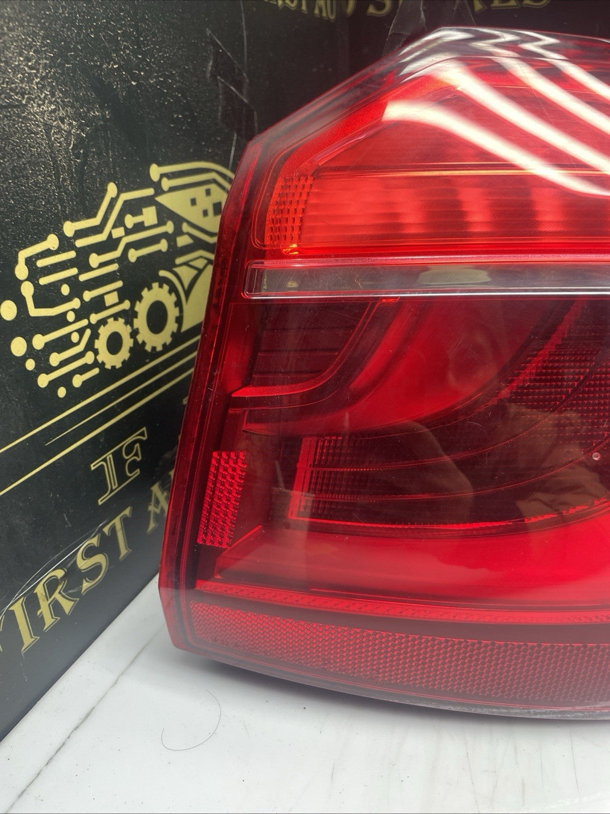 GENUINE BMW X6 F16 2015 - 2019 REAR RIGHT OUTER TAIL LIGHT DRIVER SIDE 7314860