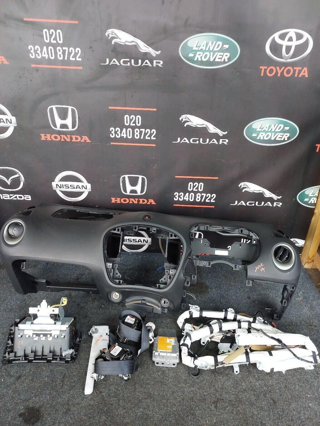 NISSAN JUKE DASHBOARD SEATBELT & AIRBAG COMPLETE 2014