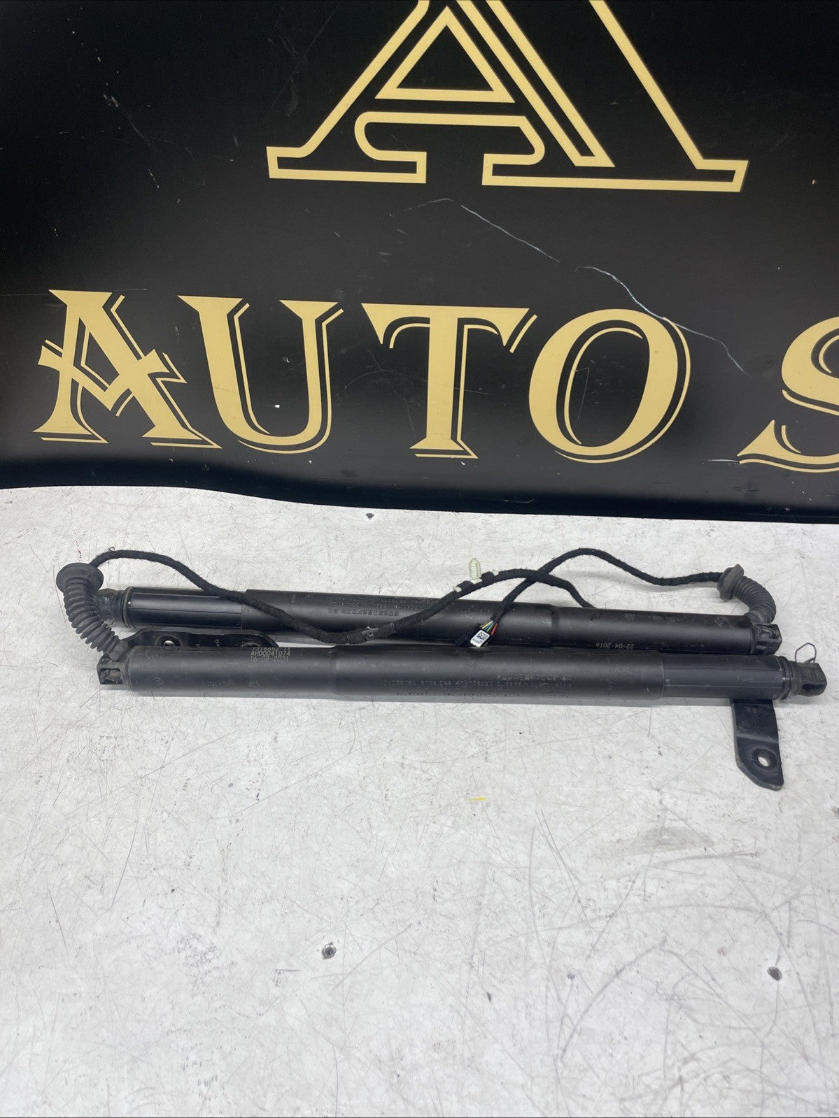 REAR ELECTRIC AUTO BOOT GAS TAILGATE STRUT FOR BMW X6 F16 F86 2015-2019 7318652