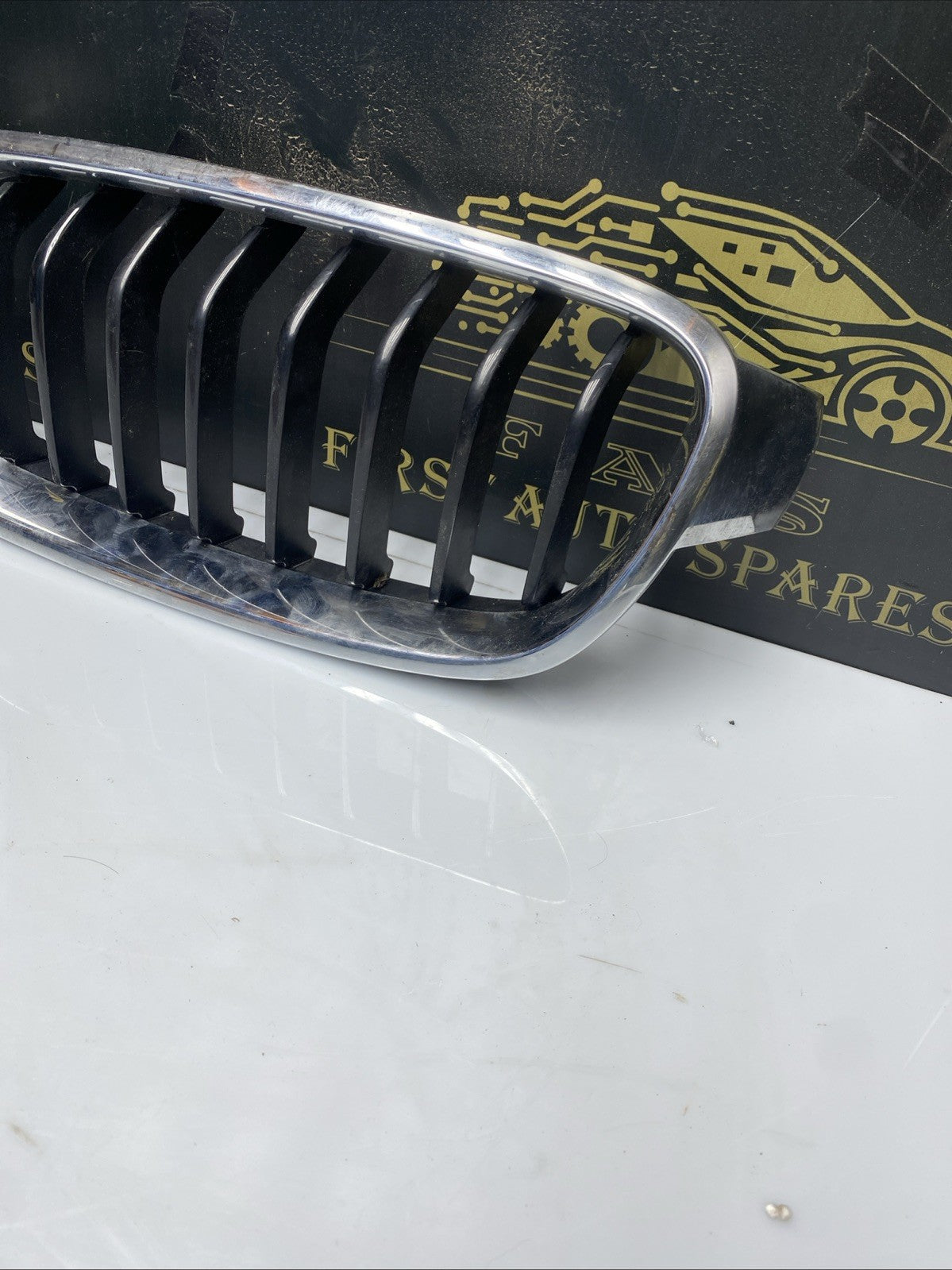 BMW 3-Series Bumper Grill Front Upper Grill F30/F31 2012-2018 18801310