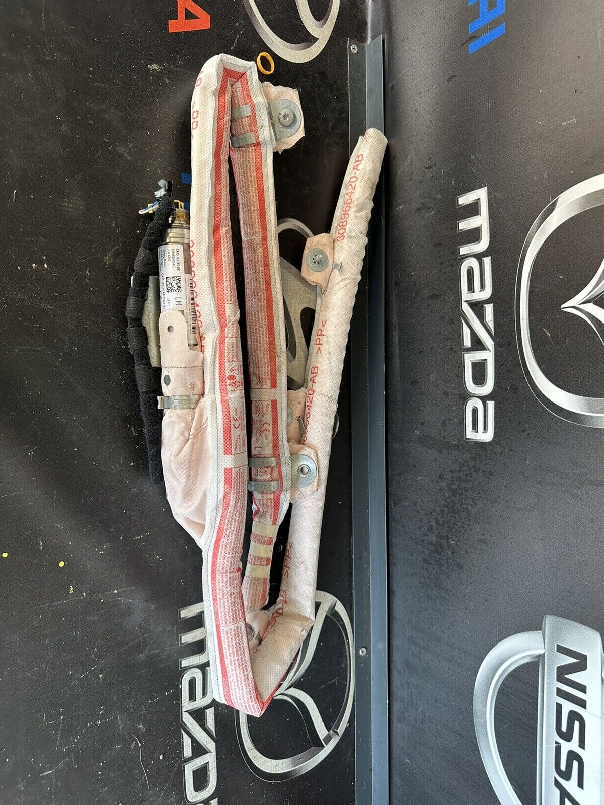 JAGUAR XE R SPORT 2.0 D AUTO RHD LEFT SIDE ROOF CURTAIN AIRBAG GX73-14K160-BB