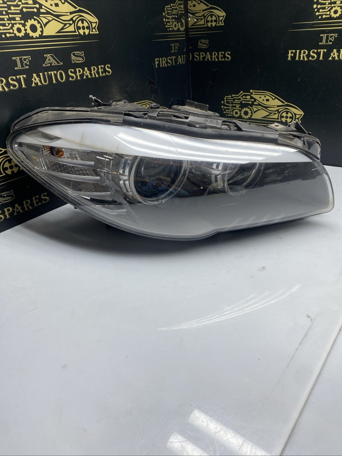BMW 5 SERIES 2010-2013 HEADLIGHT DRIVER RIGHT SIDE 1LL010131-04 (P70)