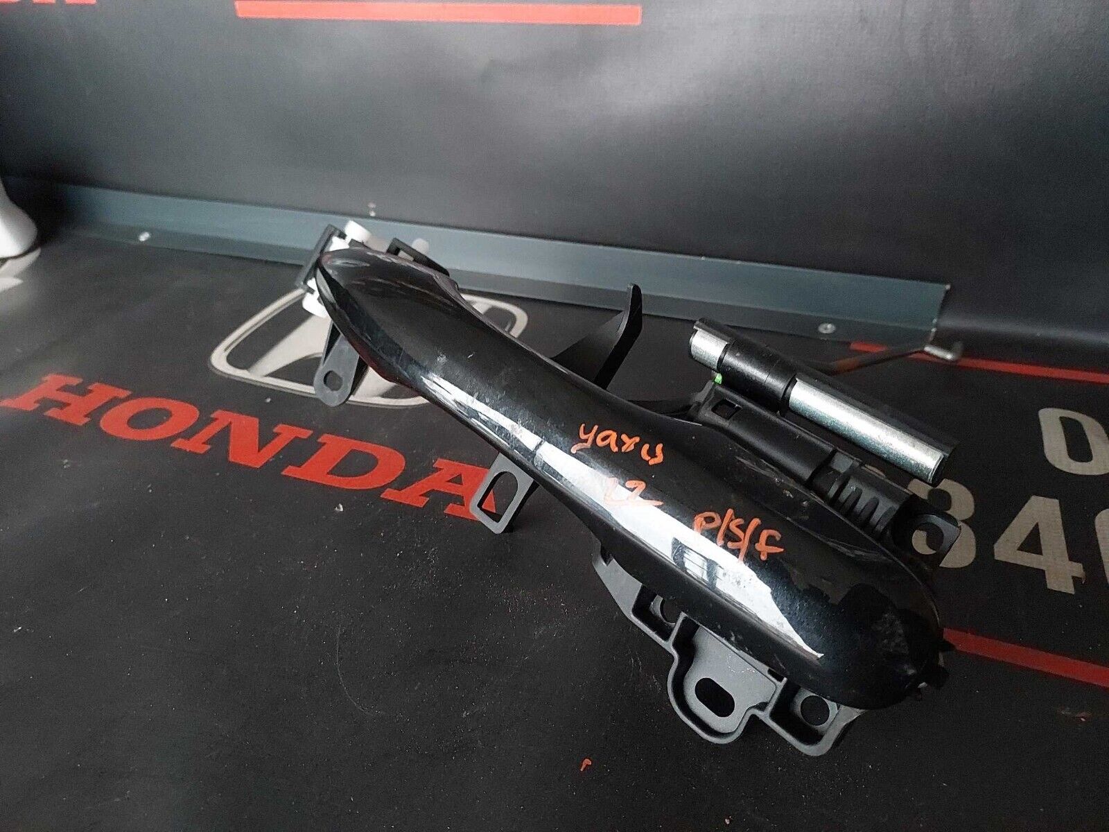 TOYOTA YARIS N/S FRONT EXTERIOR DOOR HANDLE 2022