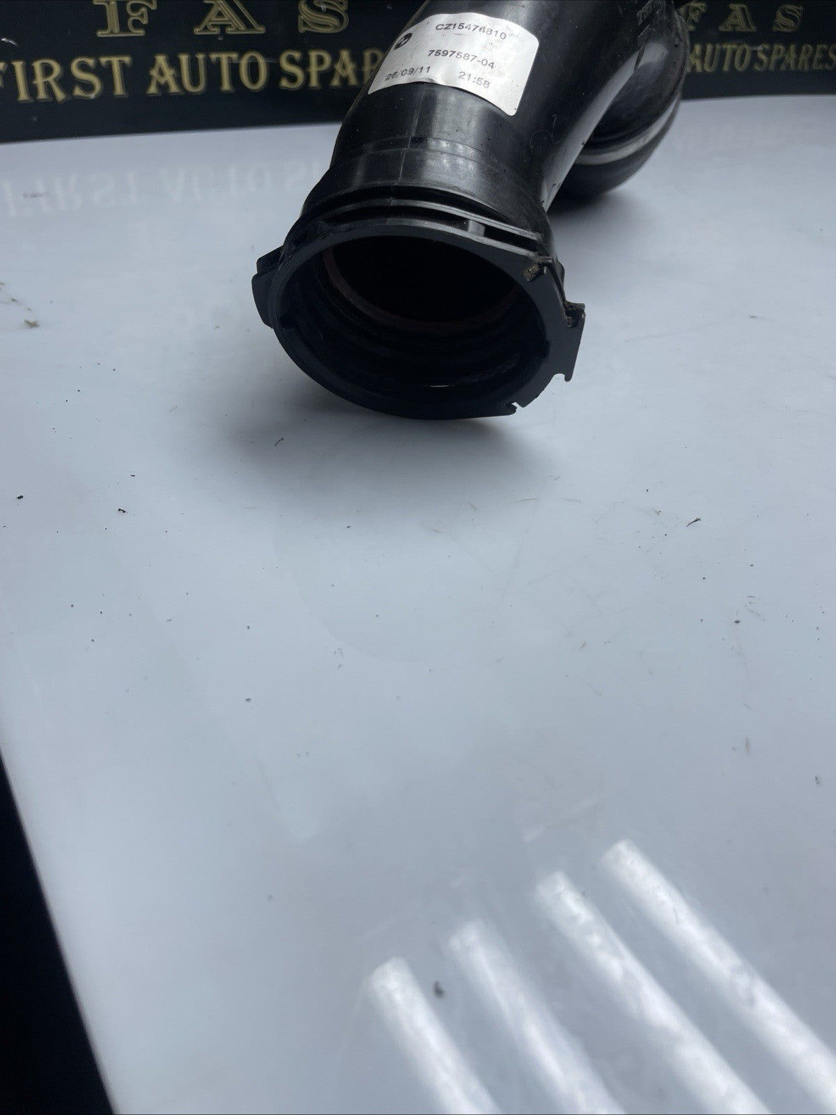 BMW 3 E90 E91 2009 Diesel intercooler hose pipe 7798440