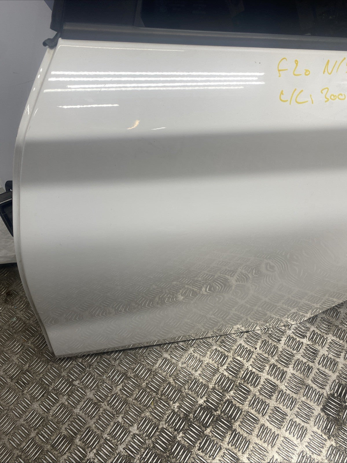 2014-2019 BMW 1 SERIES F20 PASSENGER SIDE REAR DOOR WHITE COLOR CODE 300