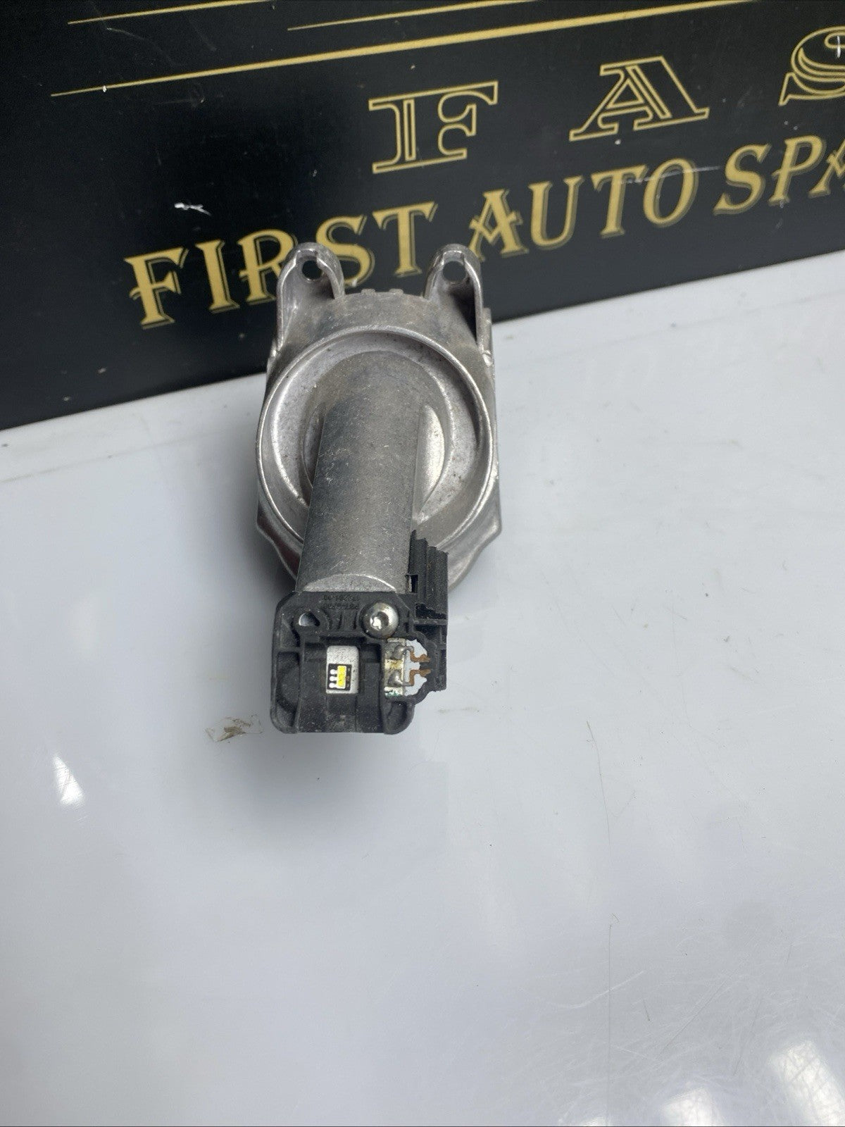 BMW 5 Series F10 Headlight Ballast Module Removed From 7203253 172261