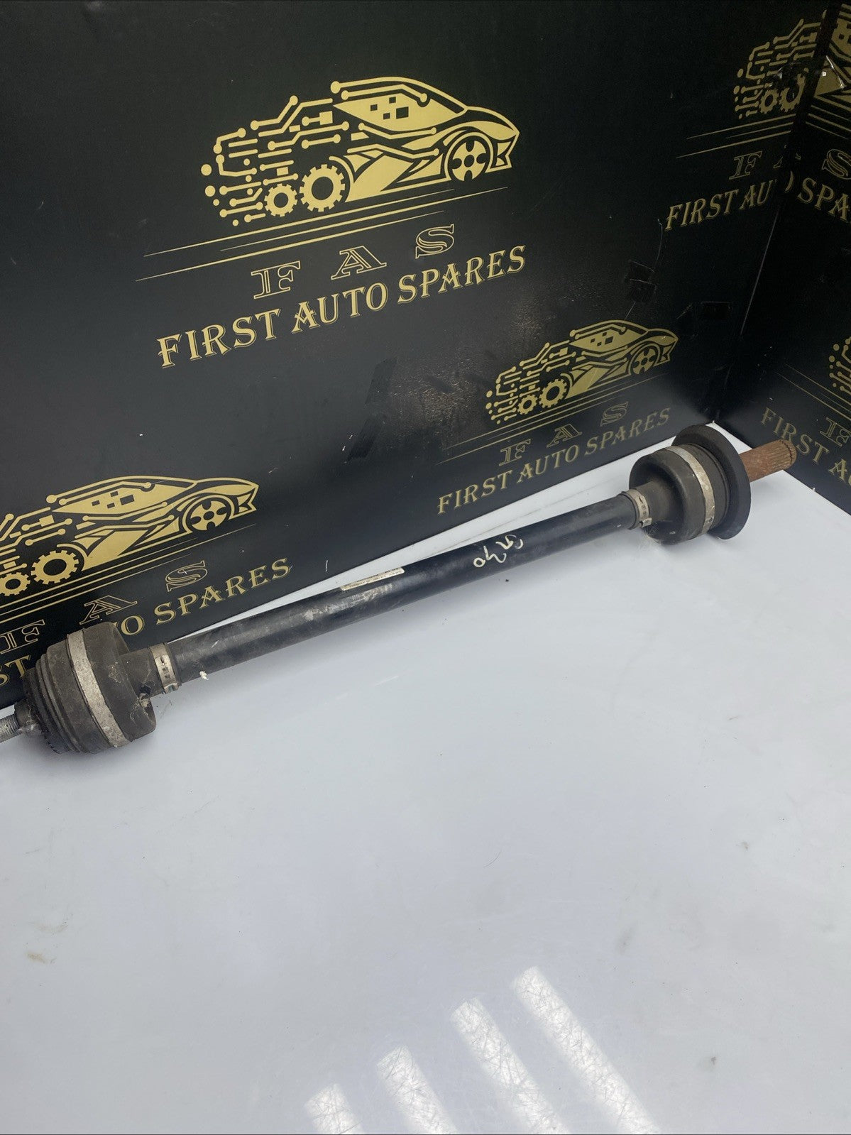 BMW 5 SERIES G30 DRIVESHAFT PASSENGER FRONT 8664049