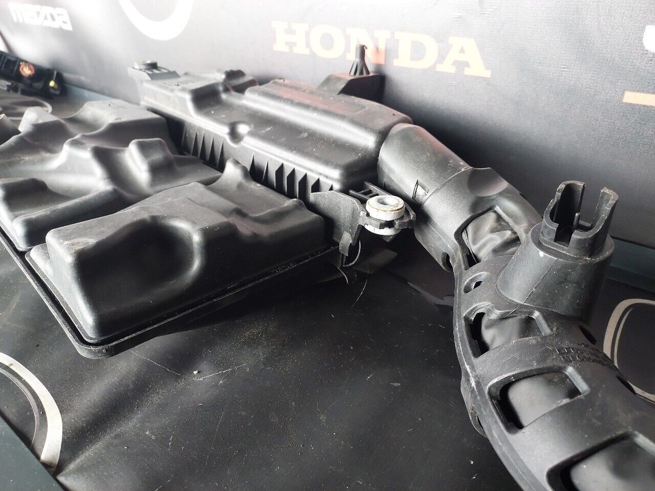 HYUNDAI i10 AIR FILTER BOX 2016