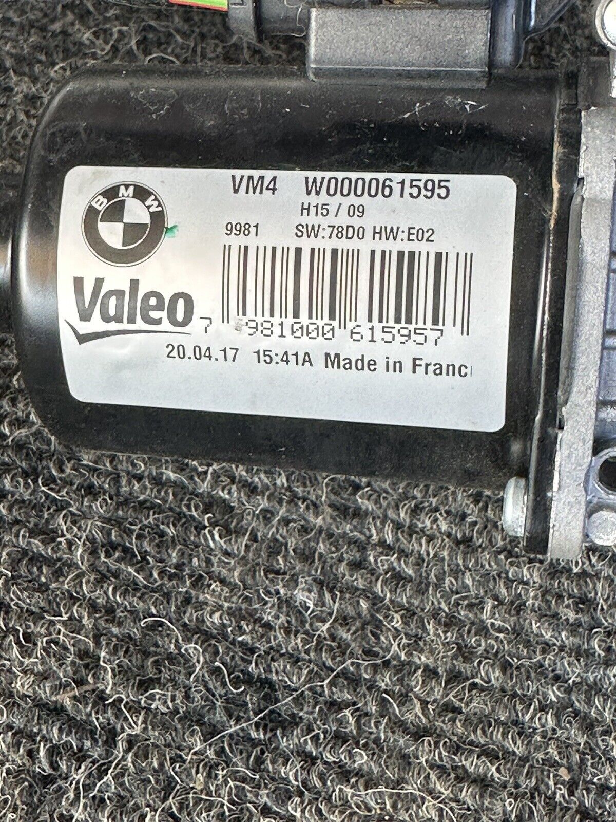 wiper motor wiper linkage BMW G30 G31 F90 M5