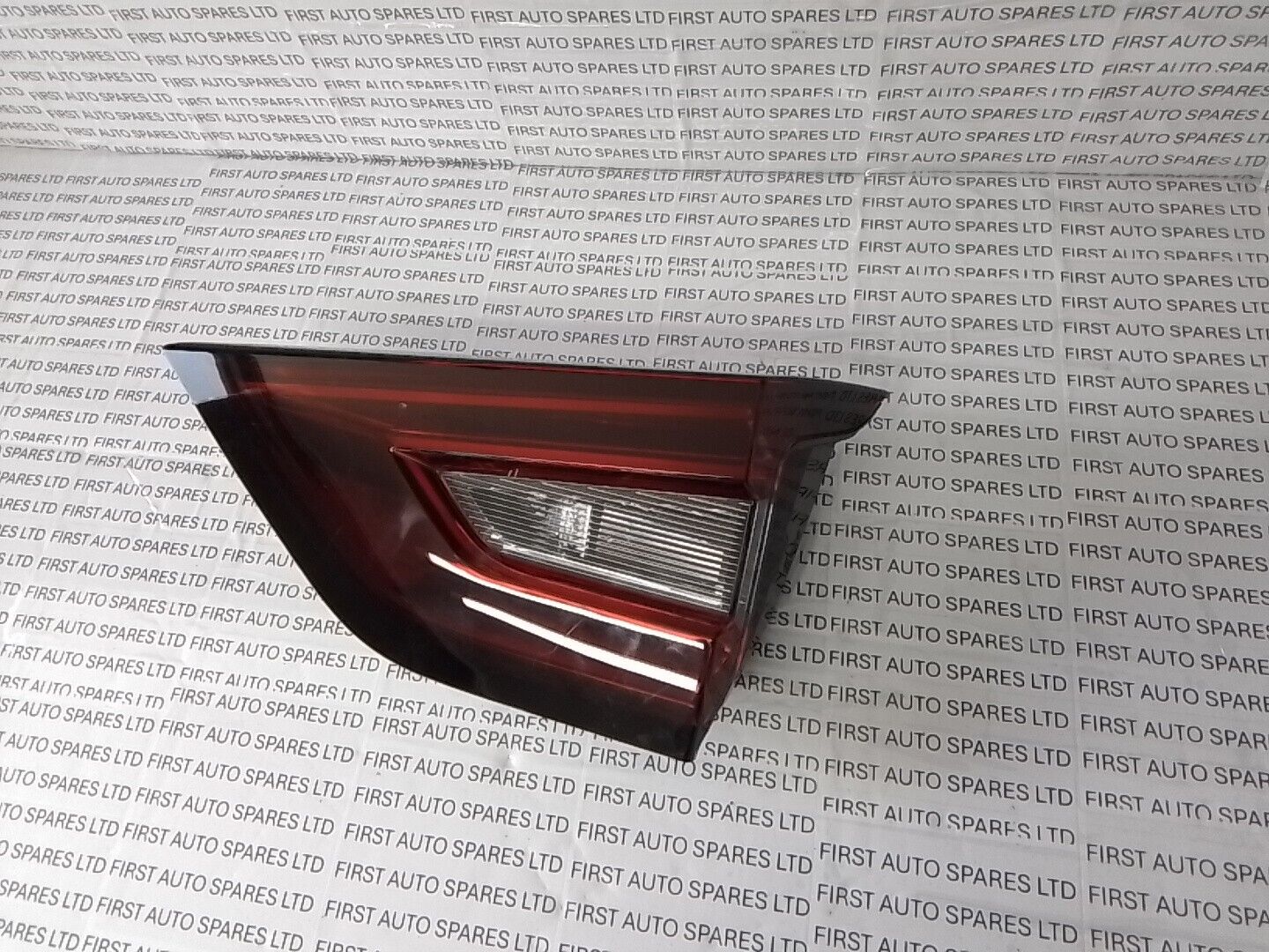 2024 NISSAN JUKE F16 REAR LIGHT ON TAILGATE DRIVERS SIDE RIGHT  26555-6PA0A 