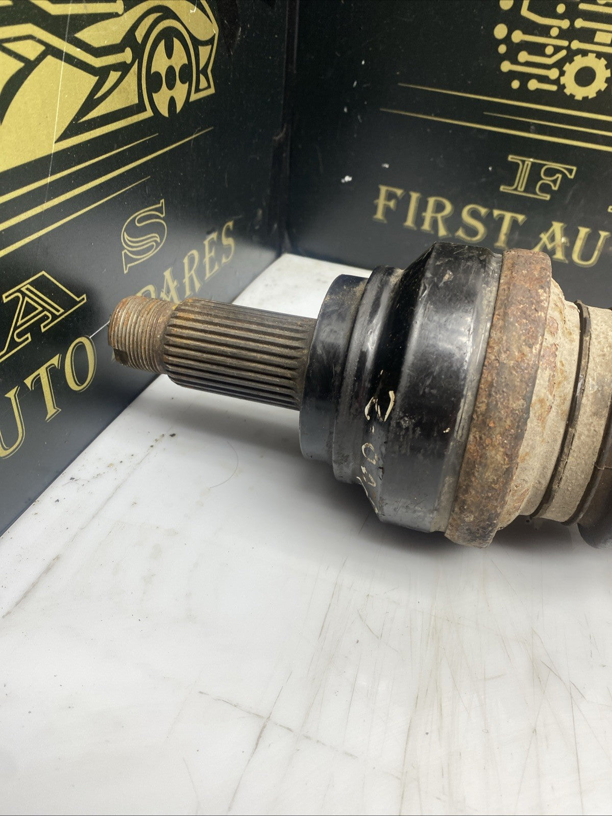 REAR LEFT PASSENGER SIDE DRIVESHAFT 7581021 BMW 5 SERIES F10 F11 2012