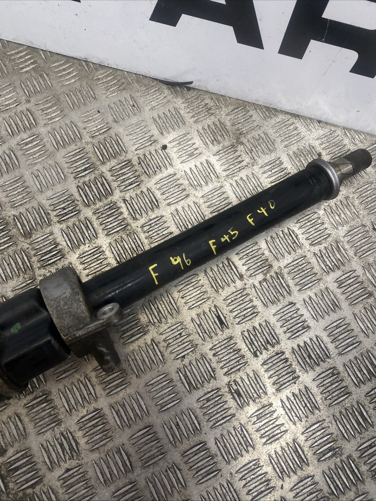 BMW 2 SERIES F45 F46 DRIVESHAFT RIGHT 1.5 PETROL MANUAL 8643364  2015-2023