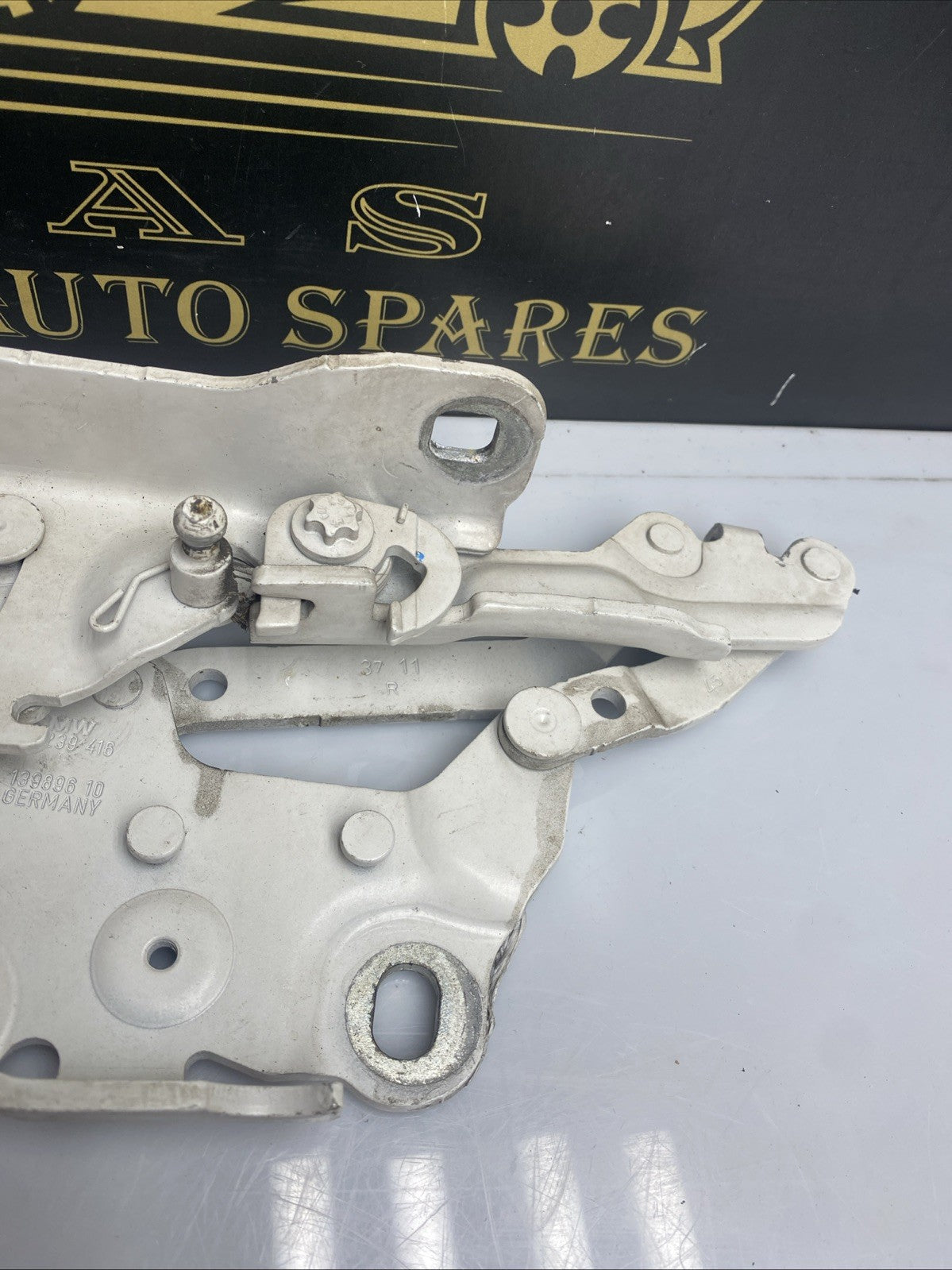 BMW 1 SERIES BONNET HINGE FRONT RIGHT PASSENGER SIDE F20 2011-2015