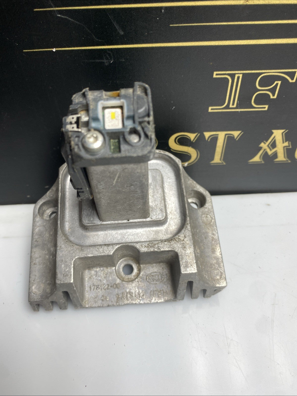 BMW 1 Series F20 Front Right Headlight Control Module - 178422-00