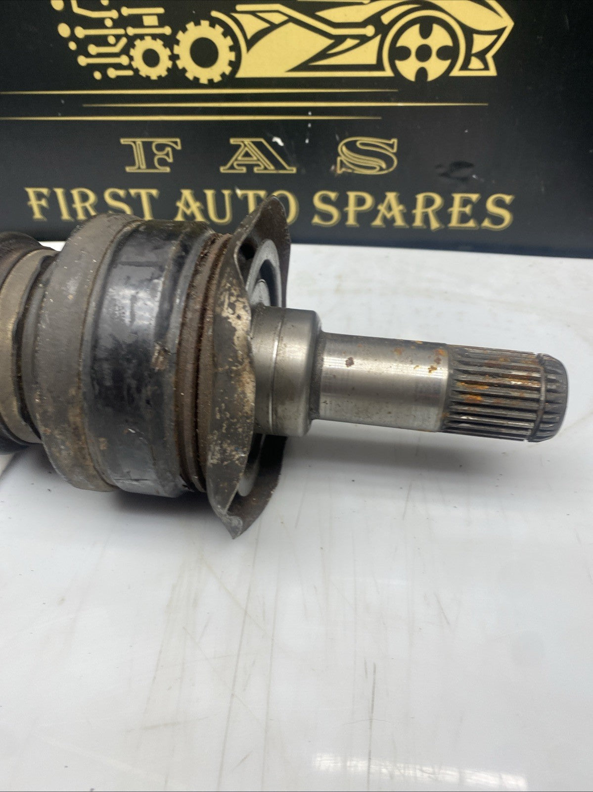 REAR LEFT PASSENGER SIDE DRIVESHAFT 7581021 BMW 5 SERIES F10 F11 2012