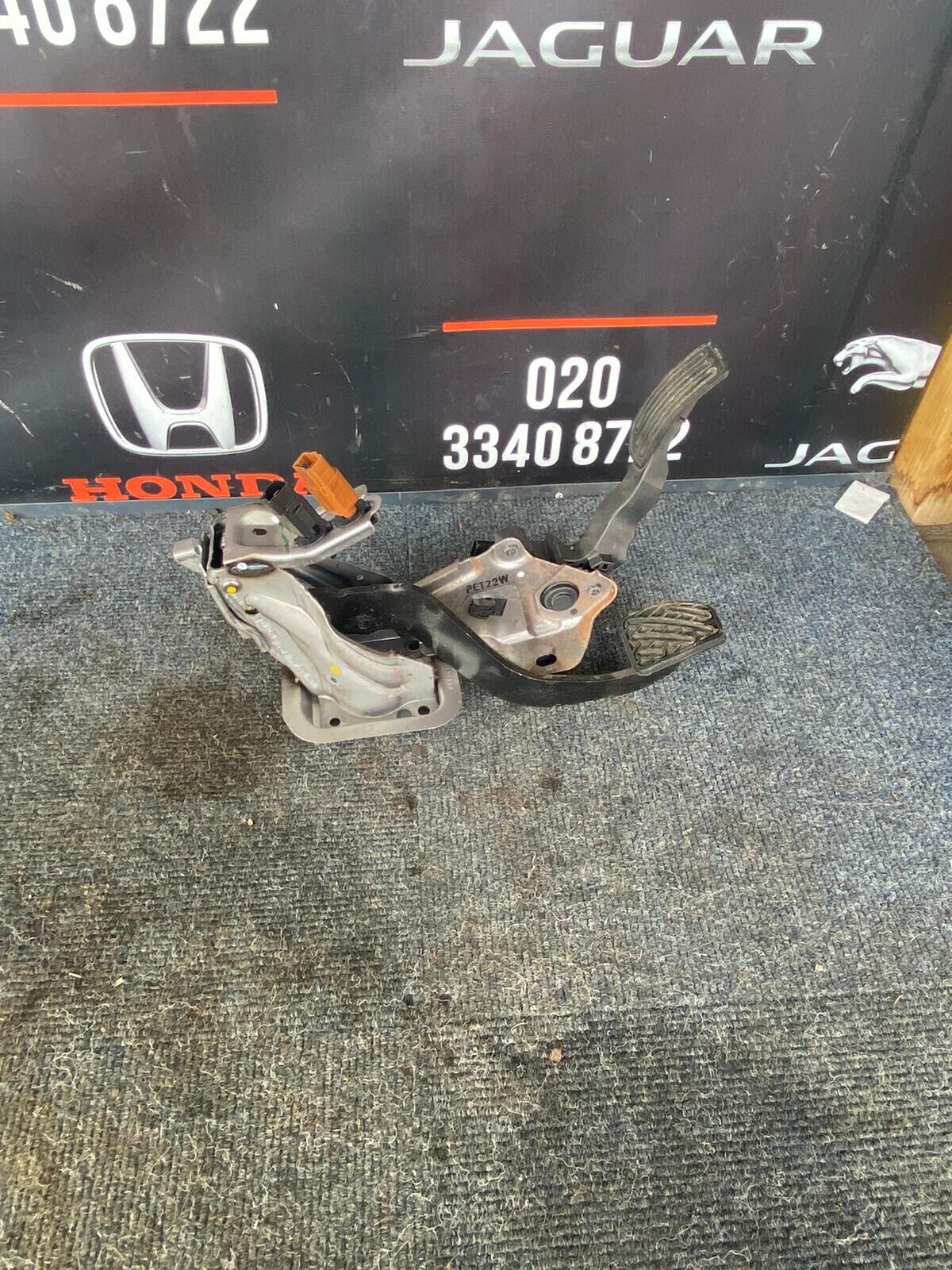 NISSAN JUKE 2018 ACCELERATOR & BRAKE PEDAL COMBINATION