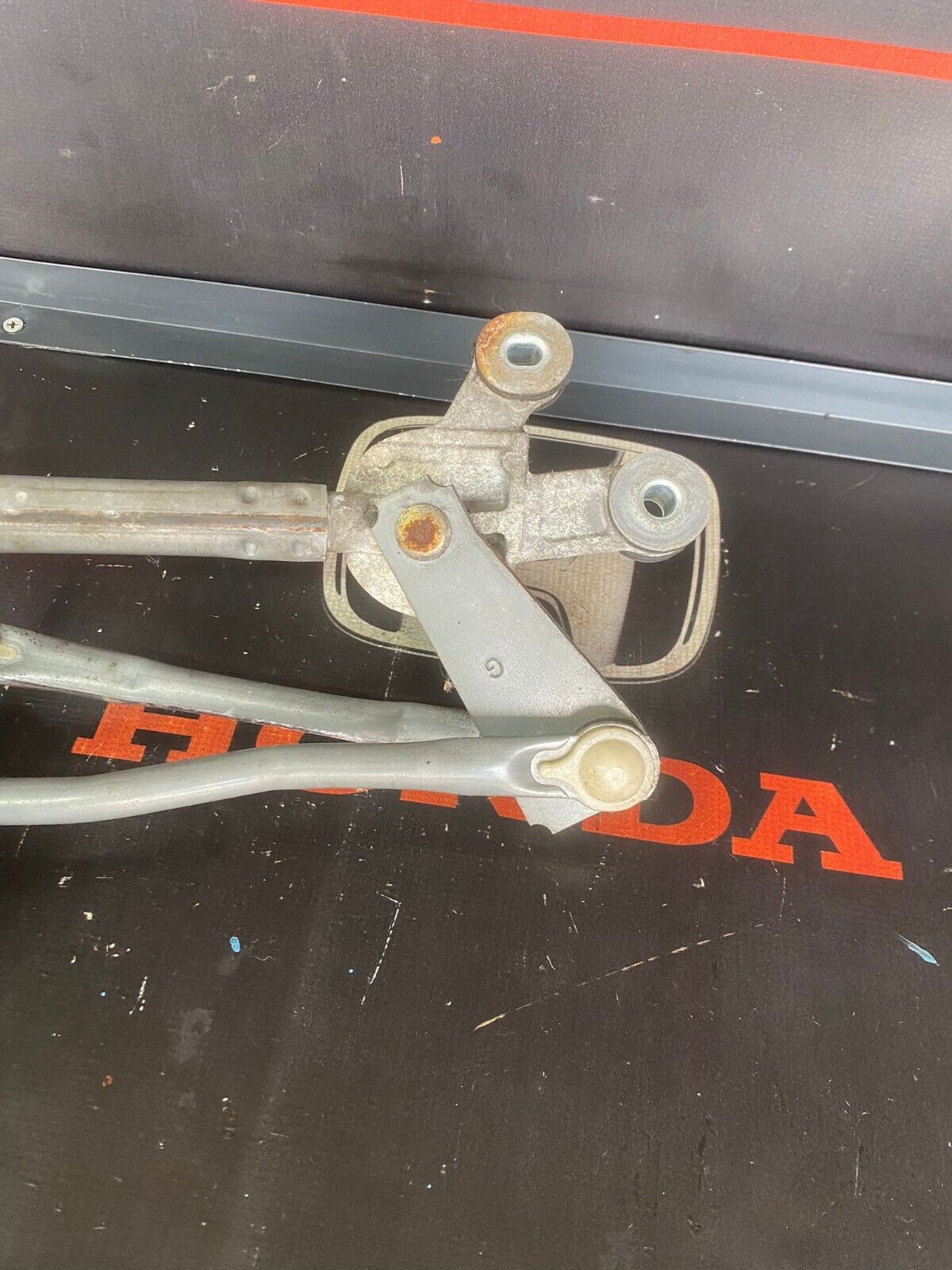 HONDA JAZZ 2009 WIPER MOTOR & LINKAGE