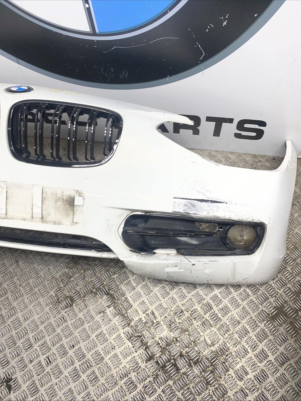 BMW 1 SERIES F20 2012 13 14 Complete Front Bumper Assembly  Alpine White 300