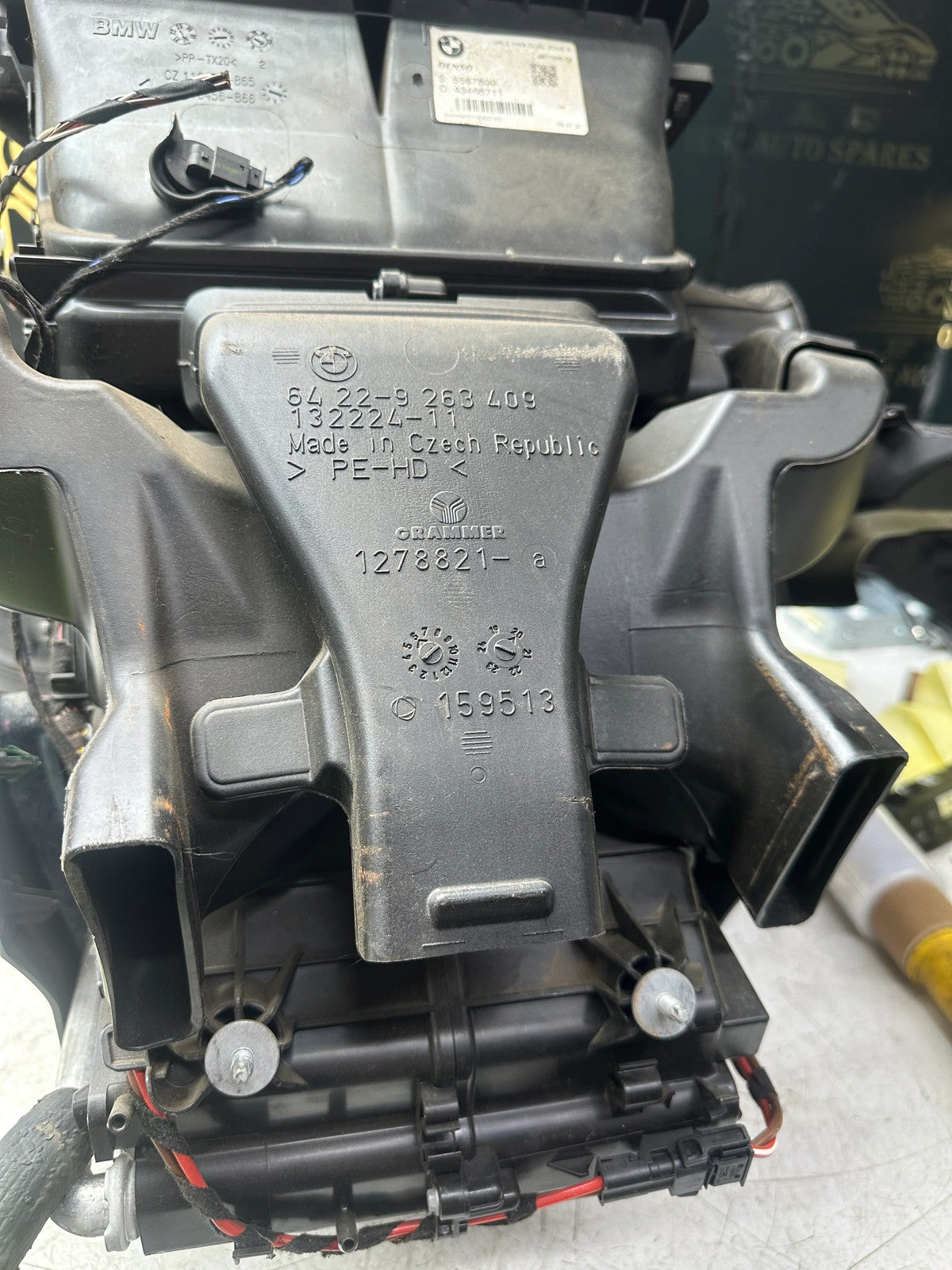 BMW X1 F48 / MINI F60 Heater Box Unit with Blower Motor 9383118/9263409