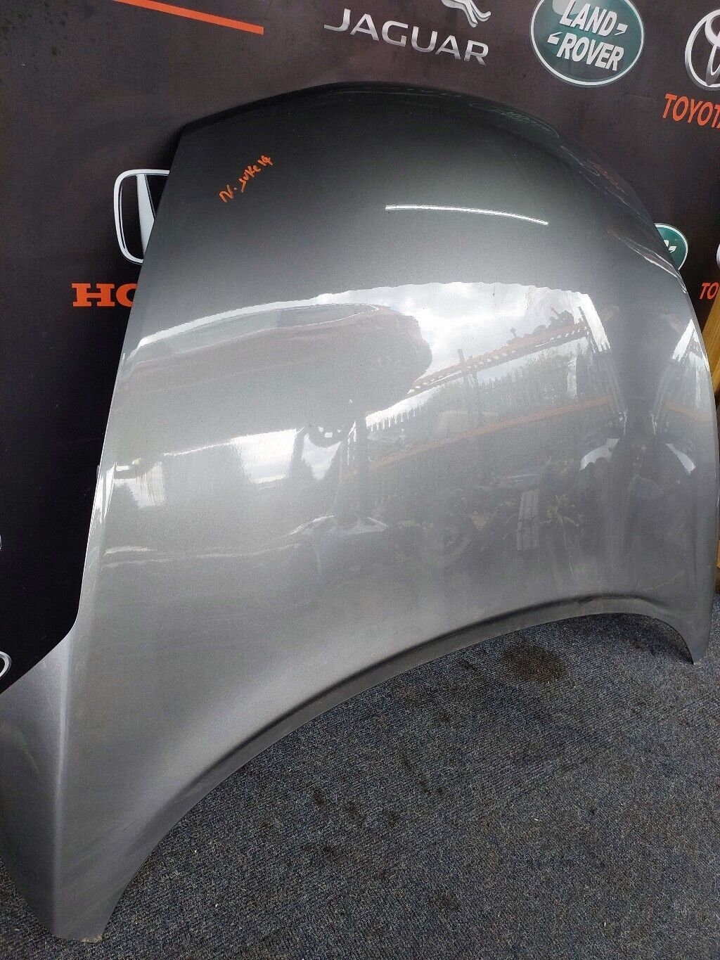 NISSAN JUKE BONNET 2014