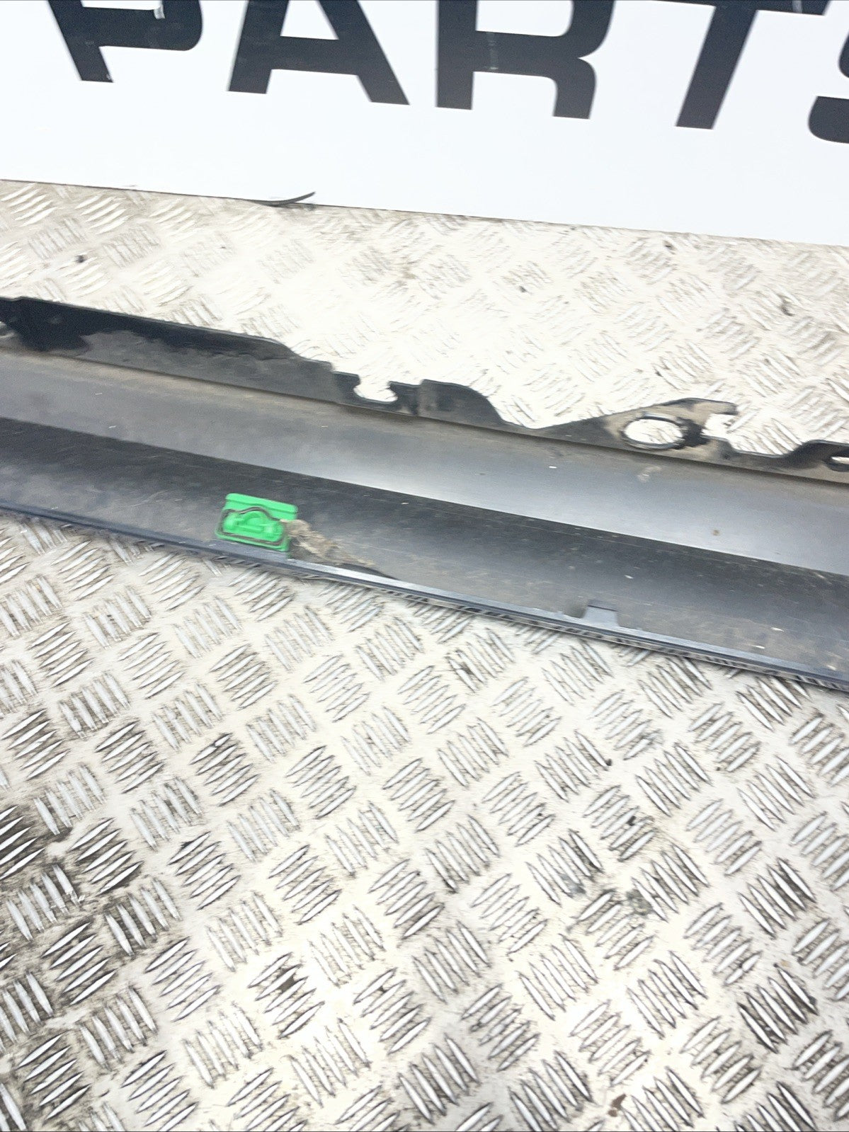 Bmw 5 series side skirt passenger left 2016-2023 m sport 8070341