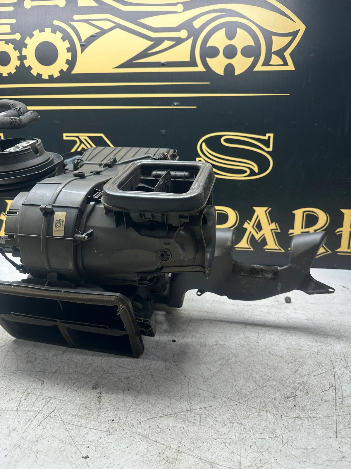 BMW X1 F48 / MINI F60 Heater Box Unit with Blower Motor 9383118/9263409