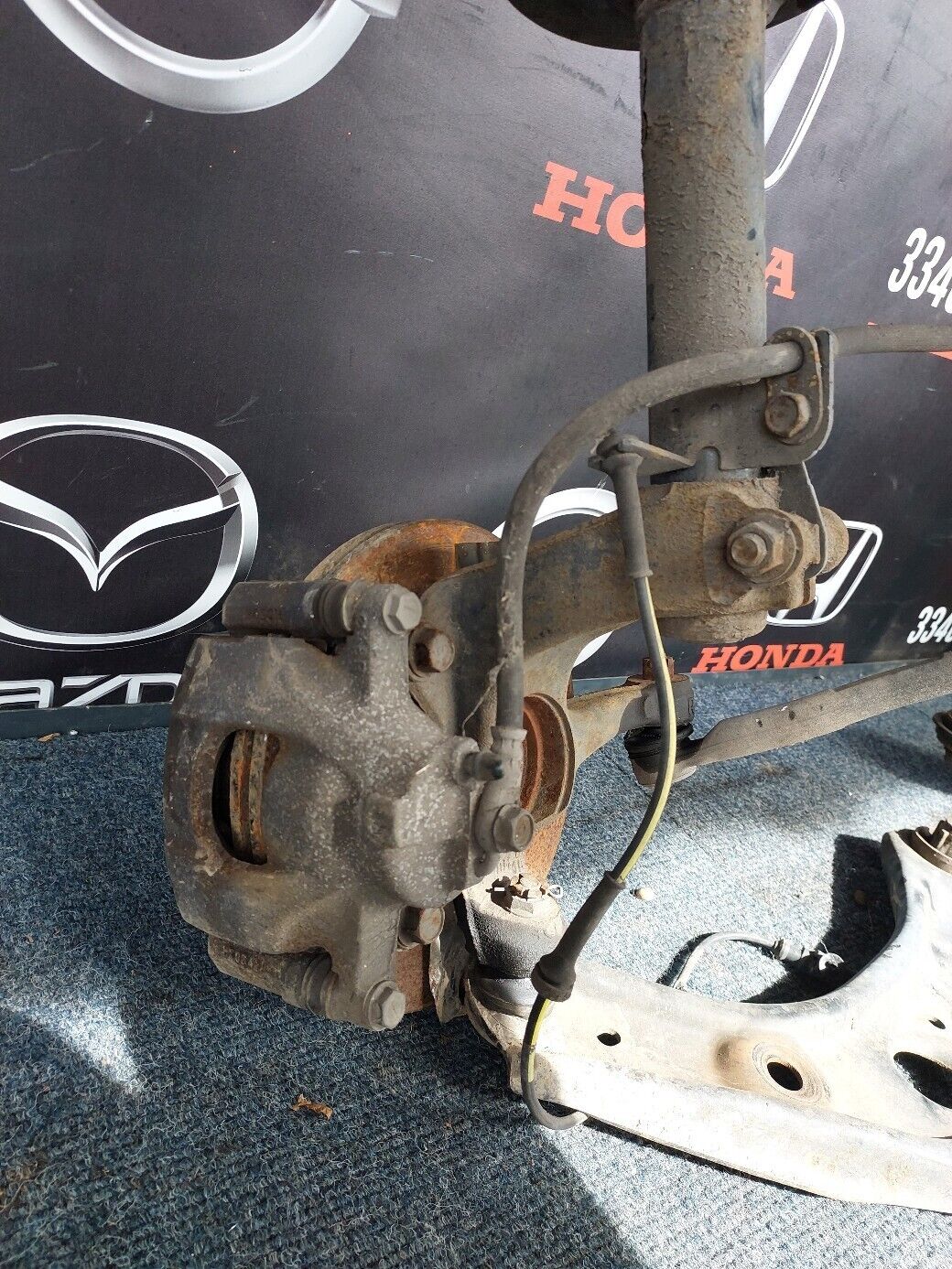 TOYOTA AYGO 2018 O/S FRONT COMPLETE SUSPENSION LEG RH