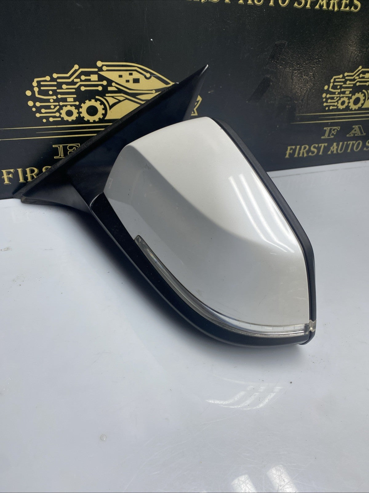 BMW F30 F31 Left Wing Mirror Color Code 300 Passenger Side 6 Pins
