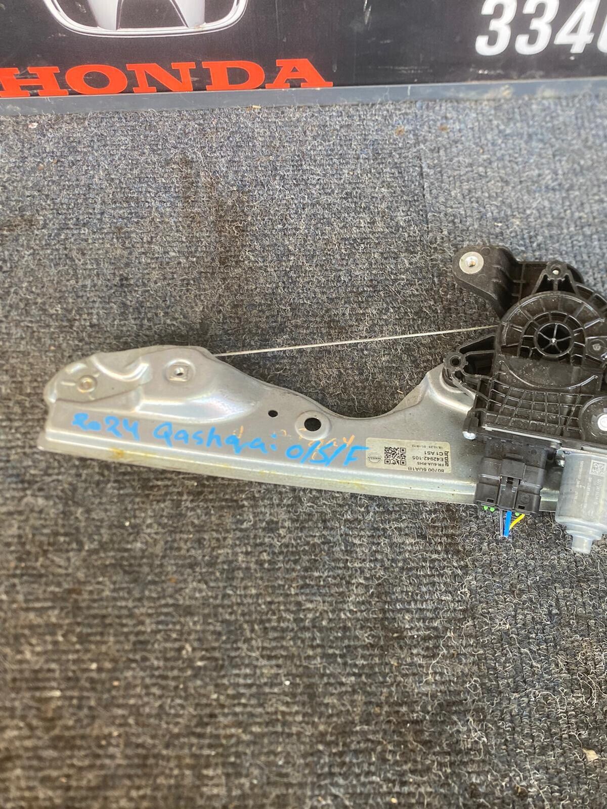 NISSAN QASHQAI 2024 OSF DRIVER SIDE FRONT WINDOW MECHANISM- ELECTRIC E42942-105