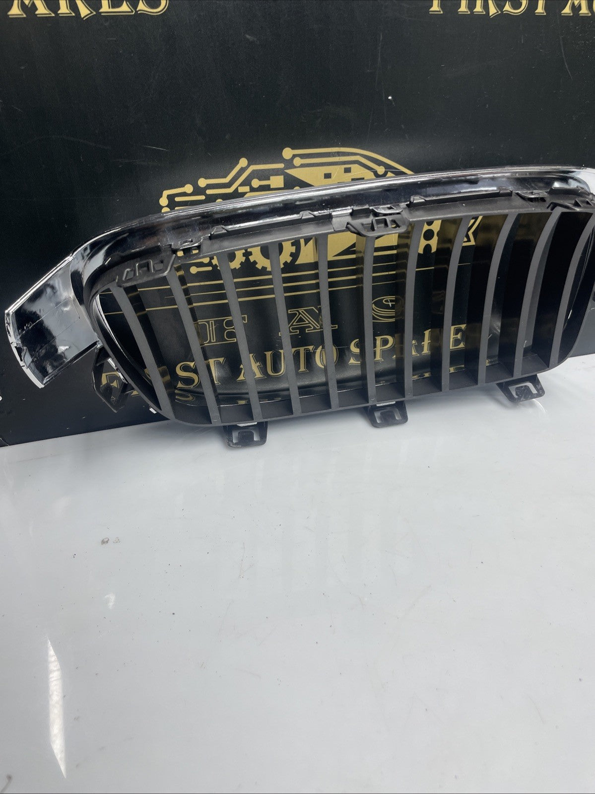 BMW 3 SERIES F30 F31 LH FRONT BUMPER KIDNEY GRILL 7295437 7295443 7295441