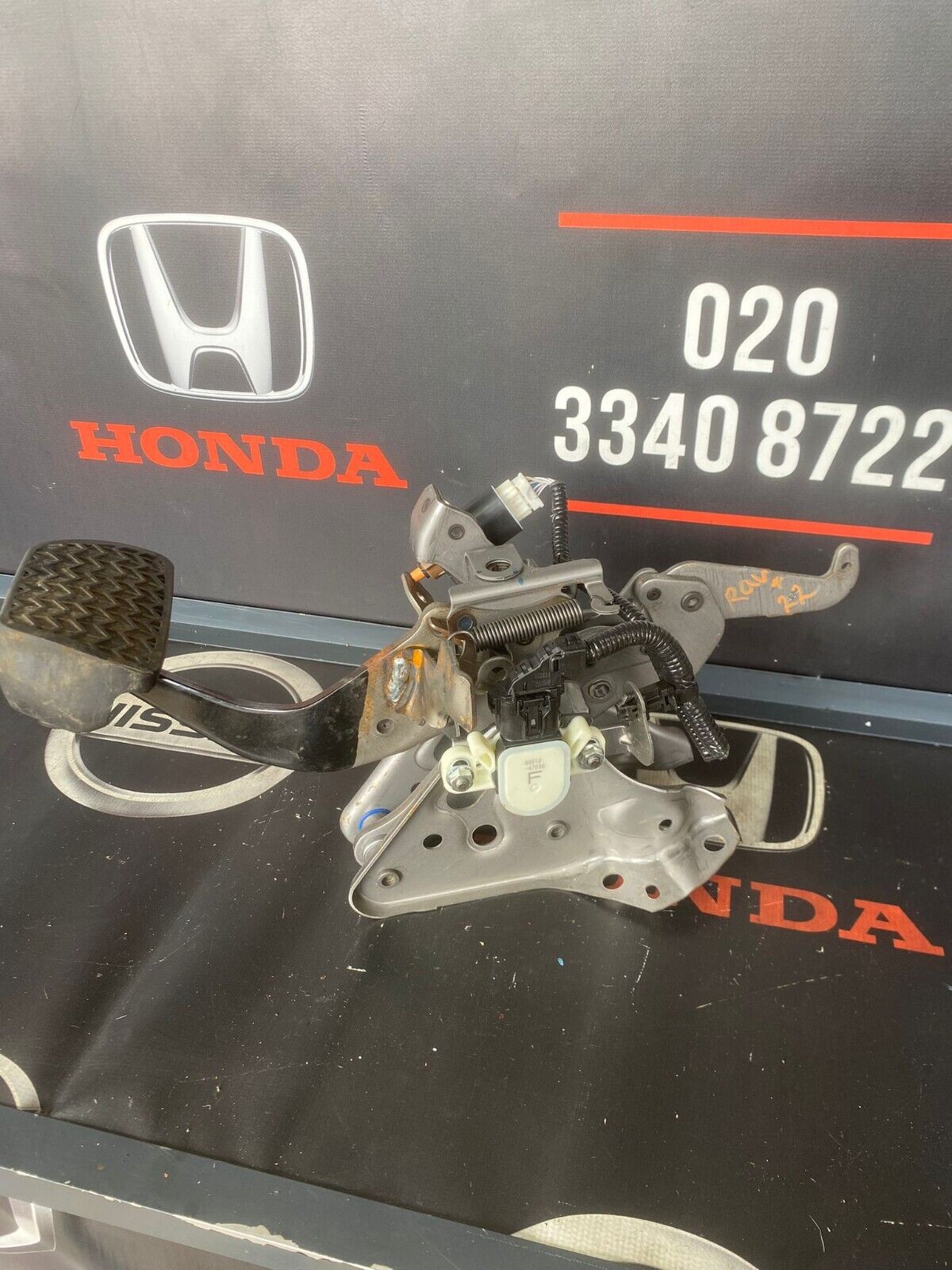 TOYOTA RAV 4 HYBRID BRAKE PEDAL ASSEMBLY