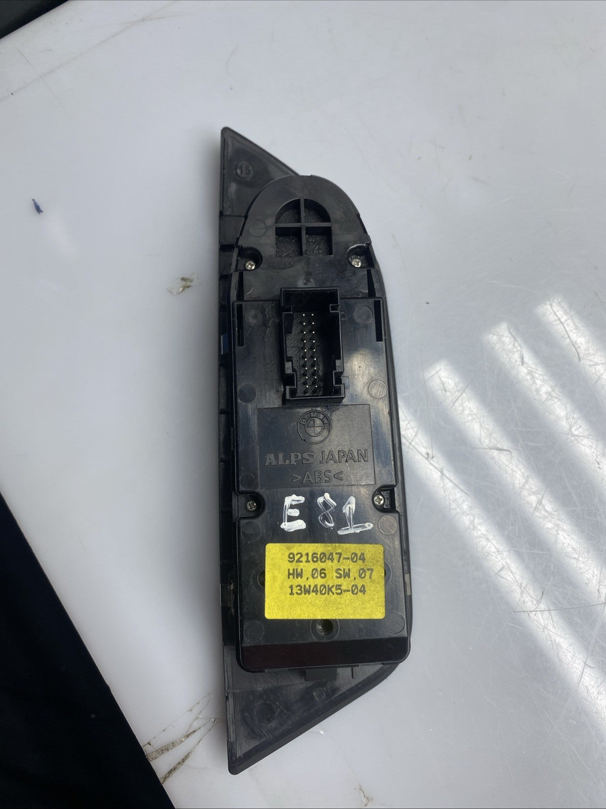 2009-2015 BMW X1 E84 FRONT RIGHT ELECTRIC WINDOW SWITCH 9216047-03 SEE DESC