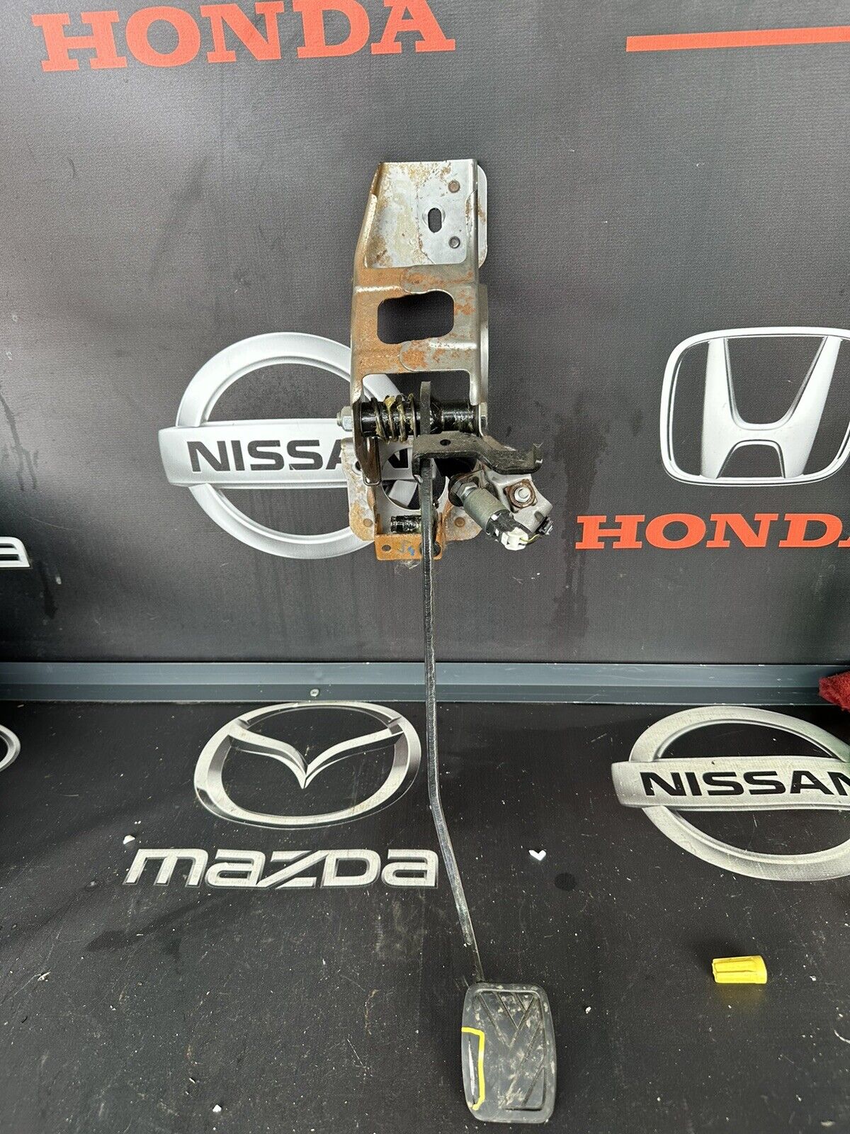 SUZUKI SWIFT BRAKE PEDAL 4960068L00 2013