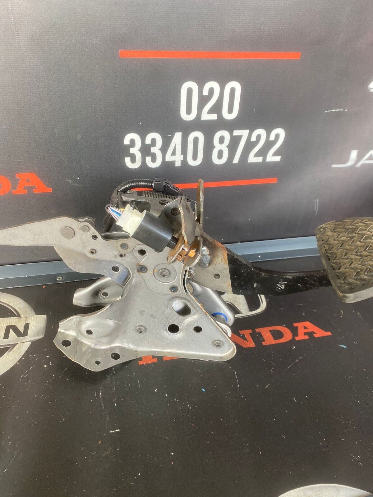 TOYOTA RAV 4 HYBRID BRAKE PEDAL ASSEMBLY