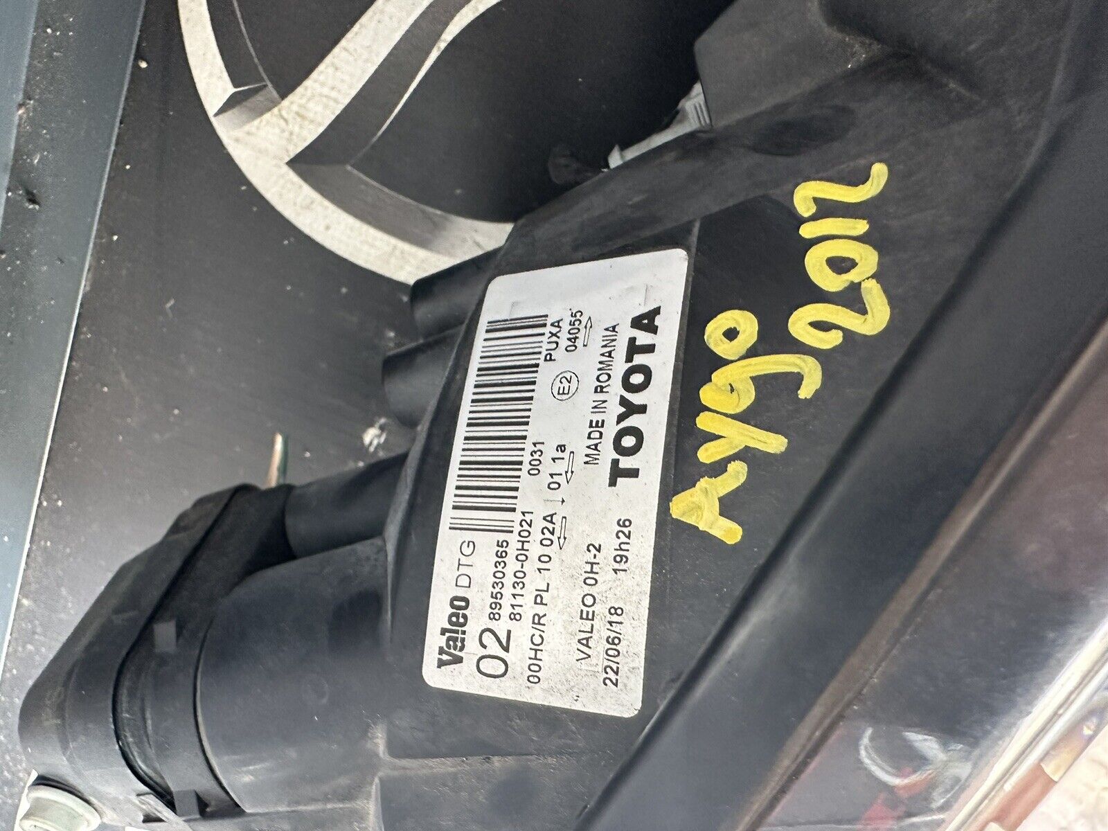 Fits Toyota Aygo Headlight Rh Right Os Offside Drivers 2012-2014