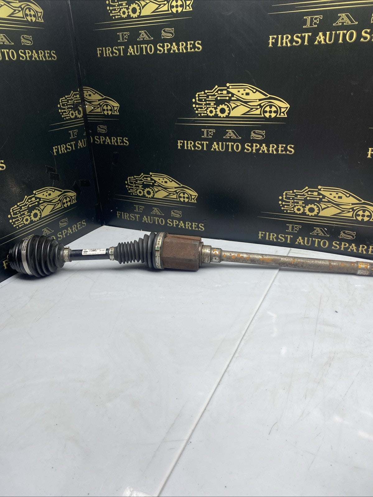 BMW X1 E84 2.0D N47 AUTO FRONT DRIVESHAFT DRIVER RIGHT 7591682