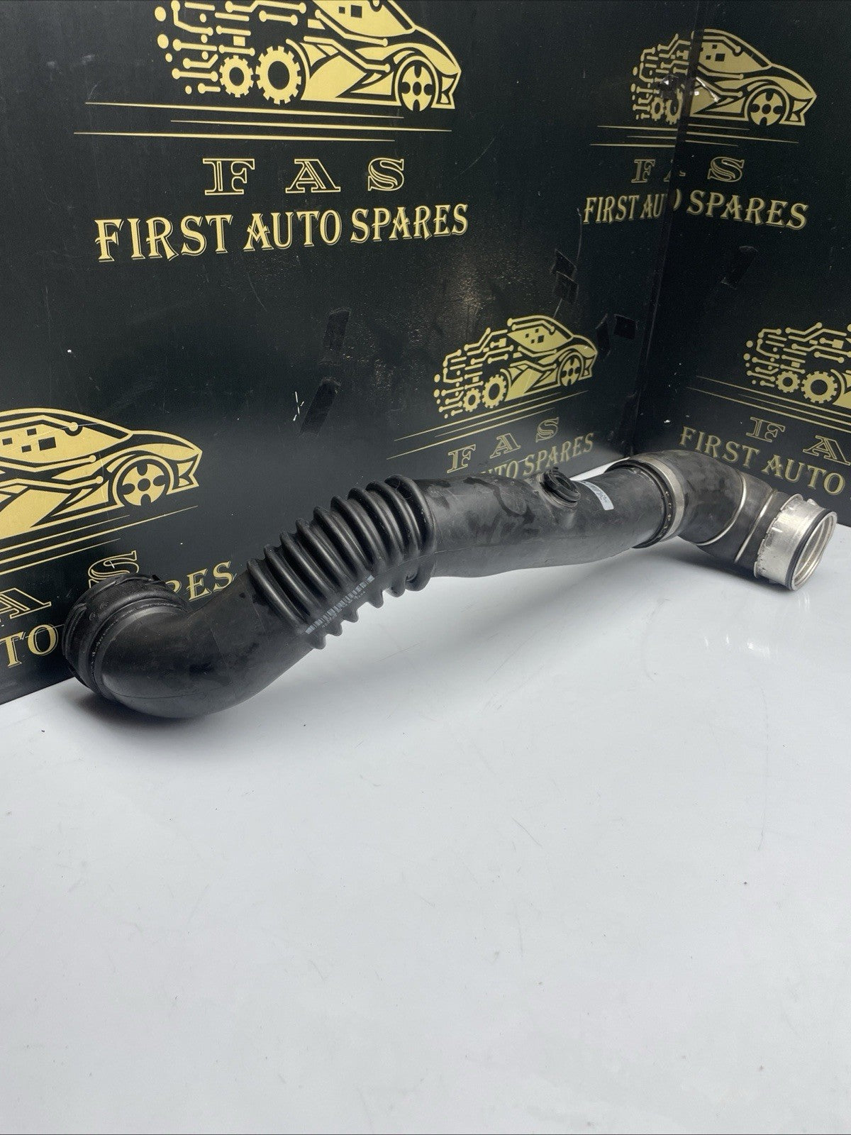 BMW 3 E90 E91 2009 Diesel intercooler hose pipe 7798440