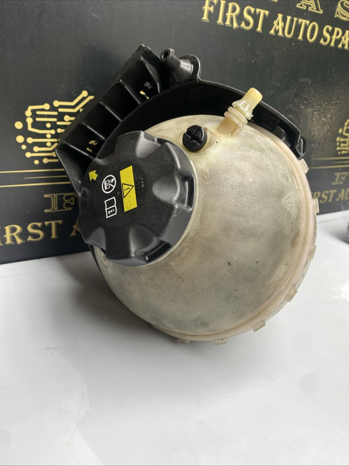 BMW 1 SERIES F20 F21 EXPANSION BOTTLE TANK RESERVOIR 7642159