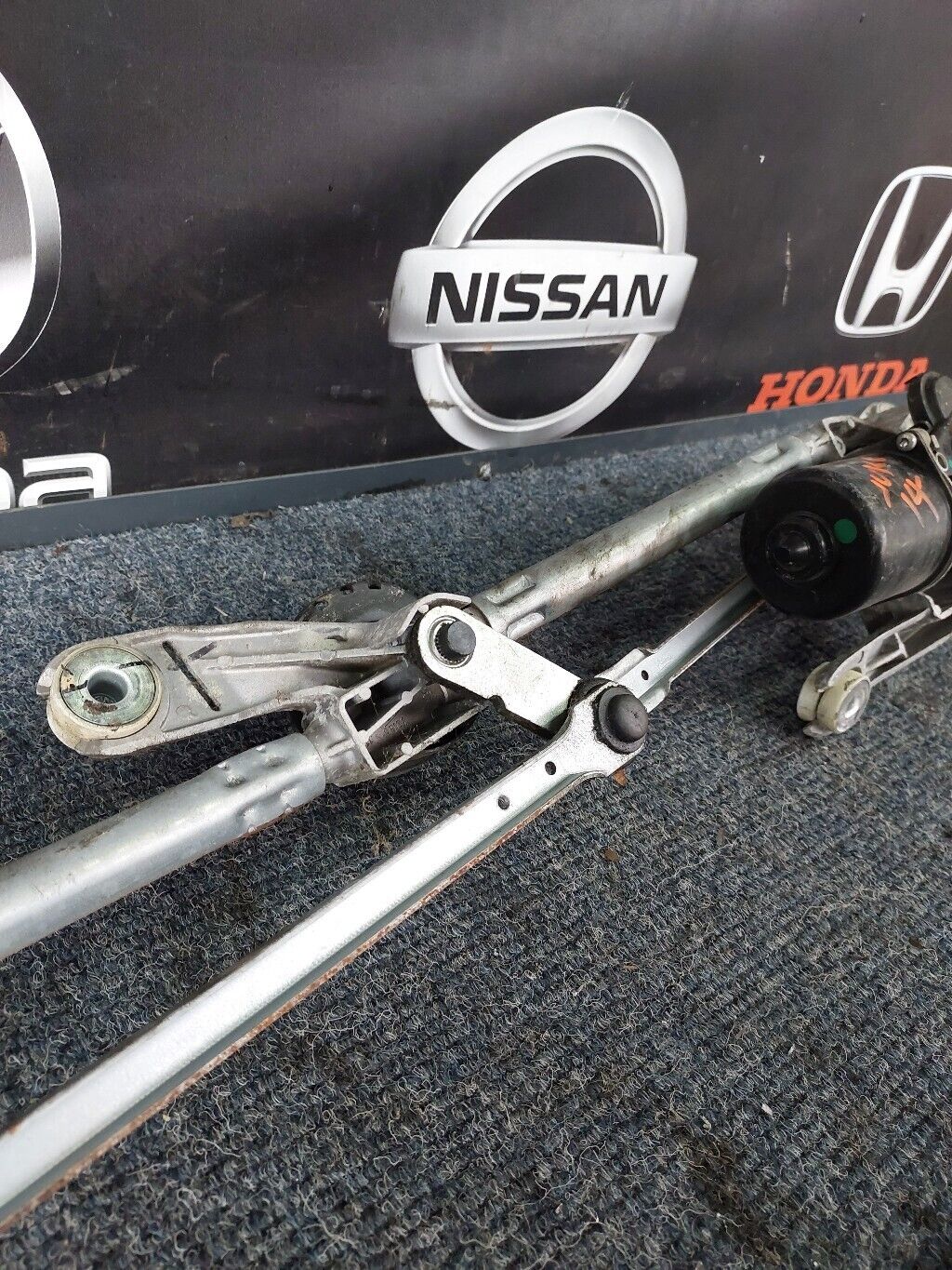 NISSAN JUKE WIPER MOTOR LINKAGE 2014