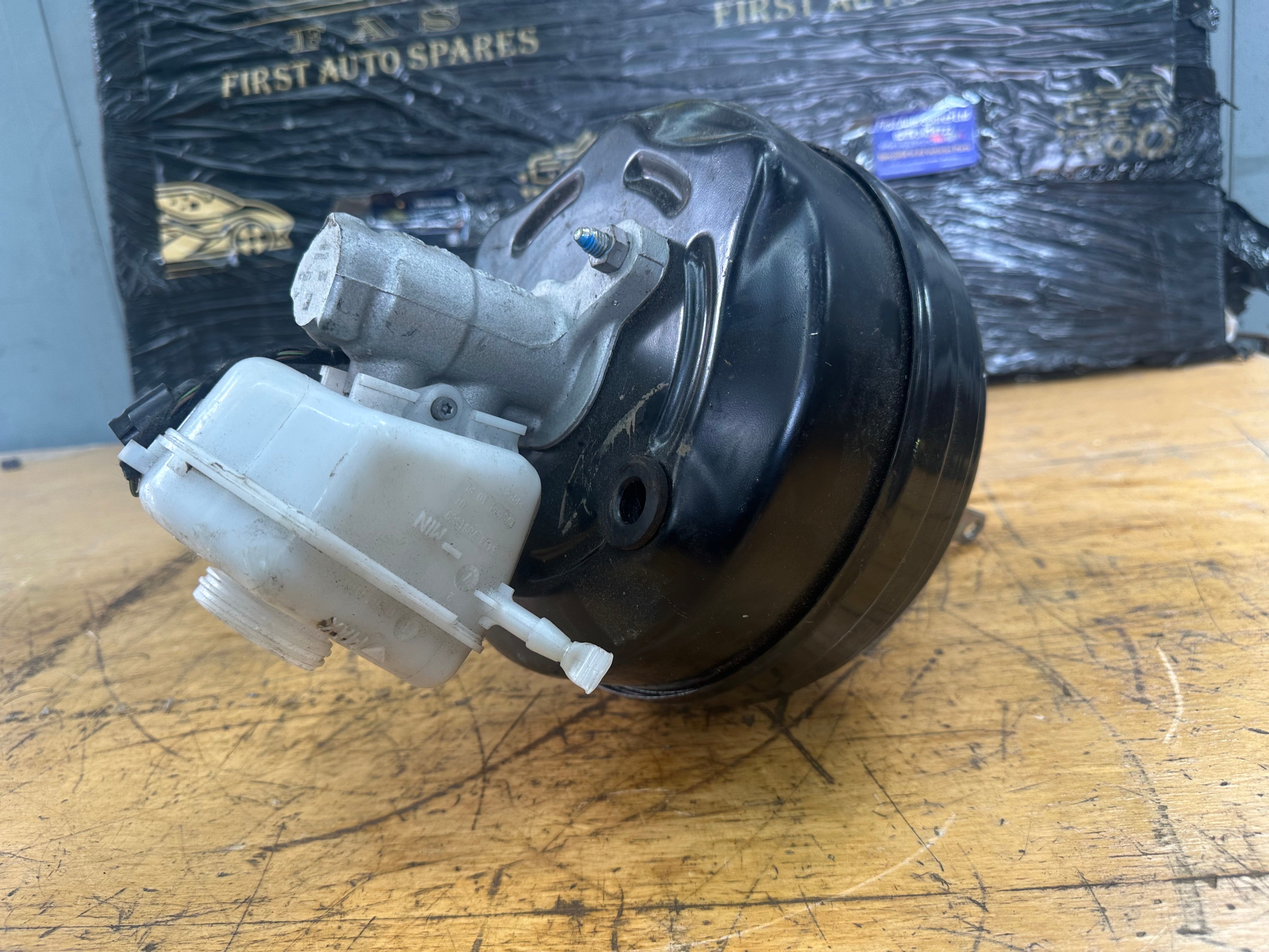 BMW 3 Series F30 2.0 Diesel Brake Servo & Master Cylinder (6798423)