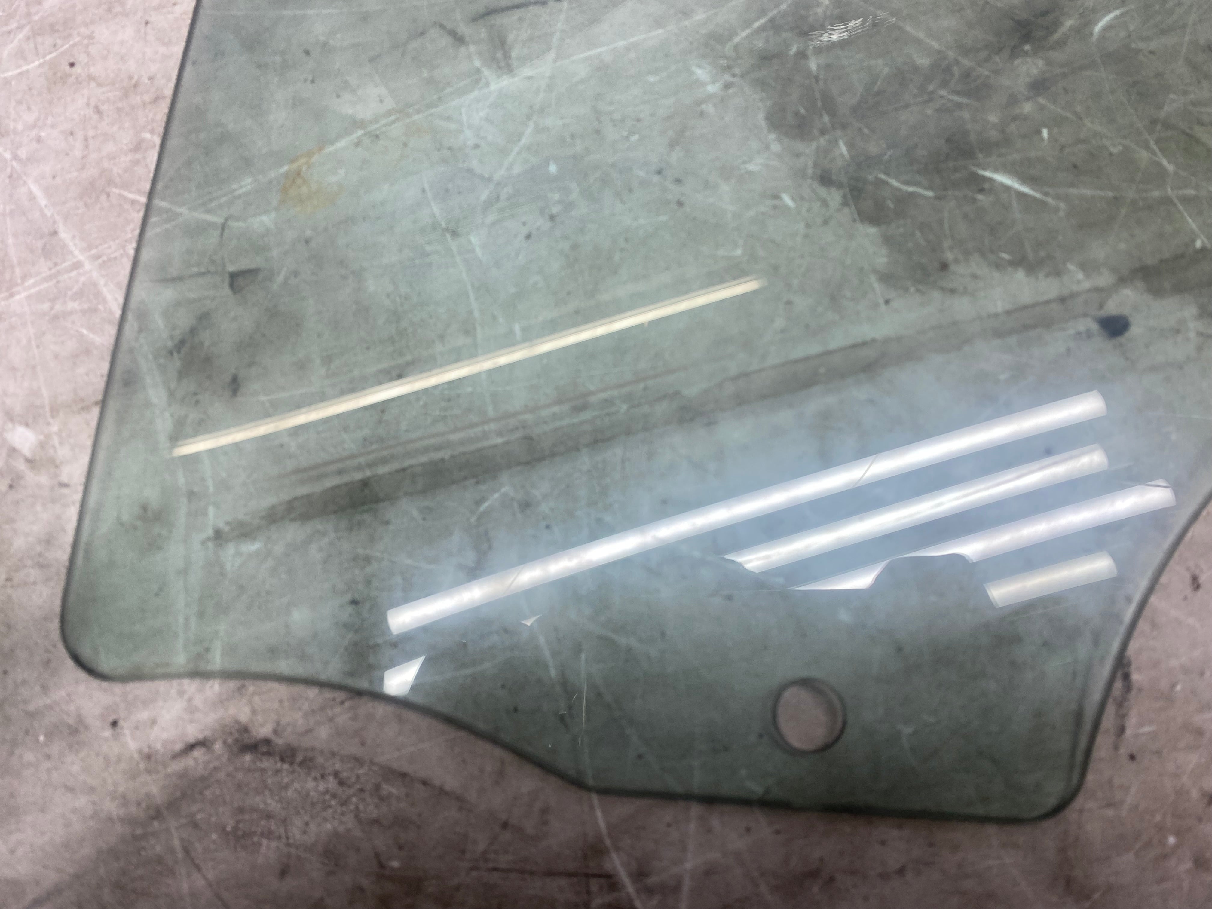 BMW 3 Series E90 Front Passenger Side Window Glass 2005–2012