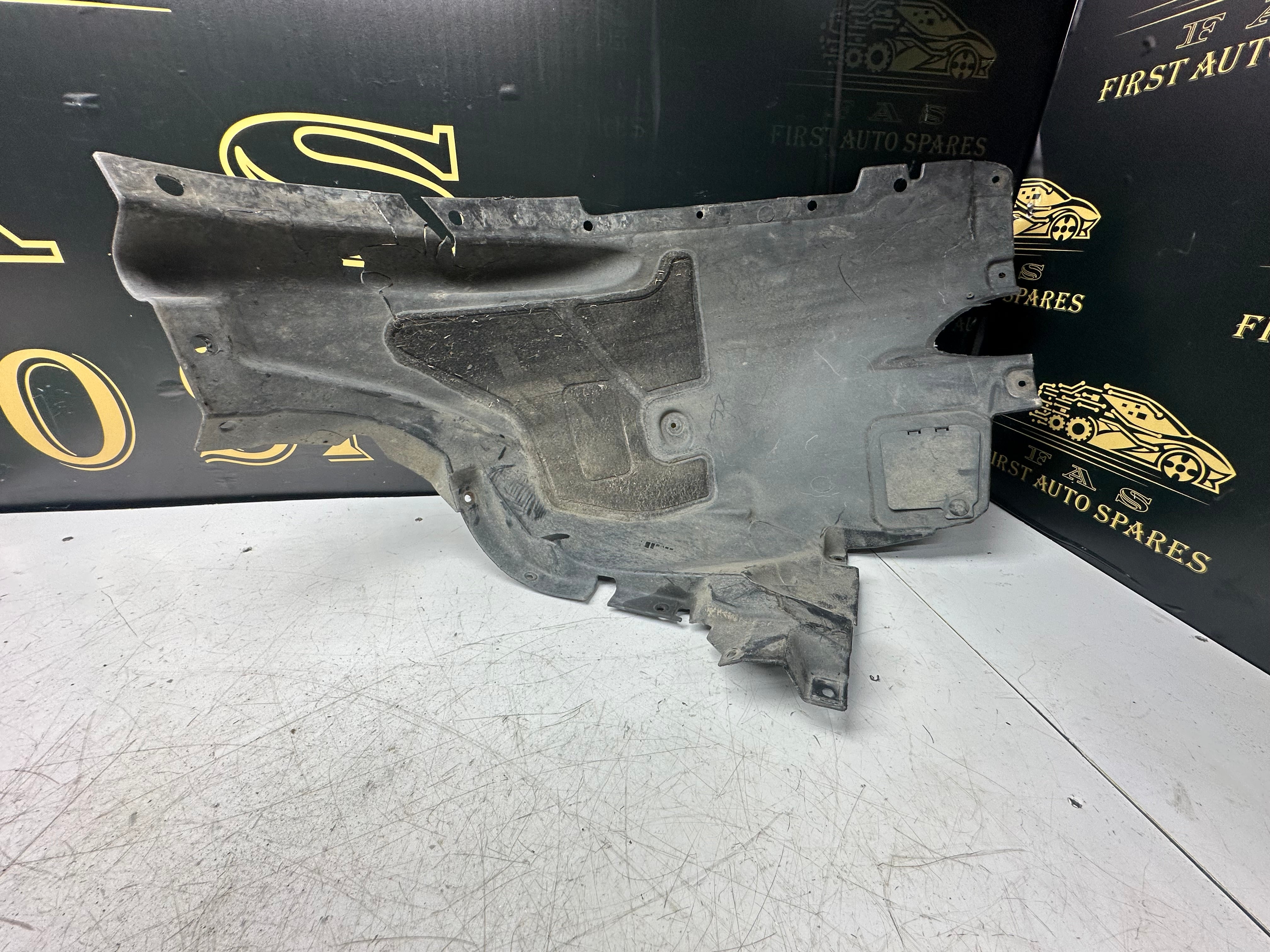 BMW X5 F15 F85 Front Right O/S Wheel Arch Cover Liner (7290854)