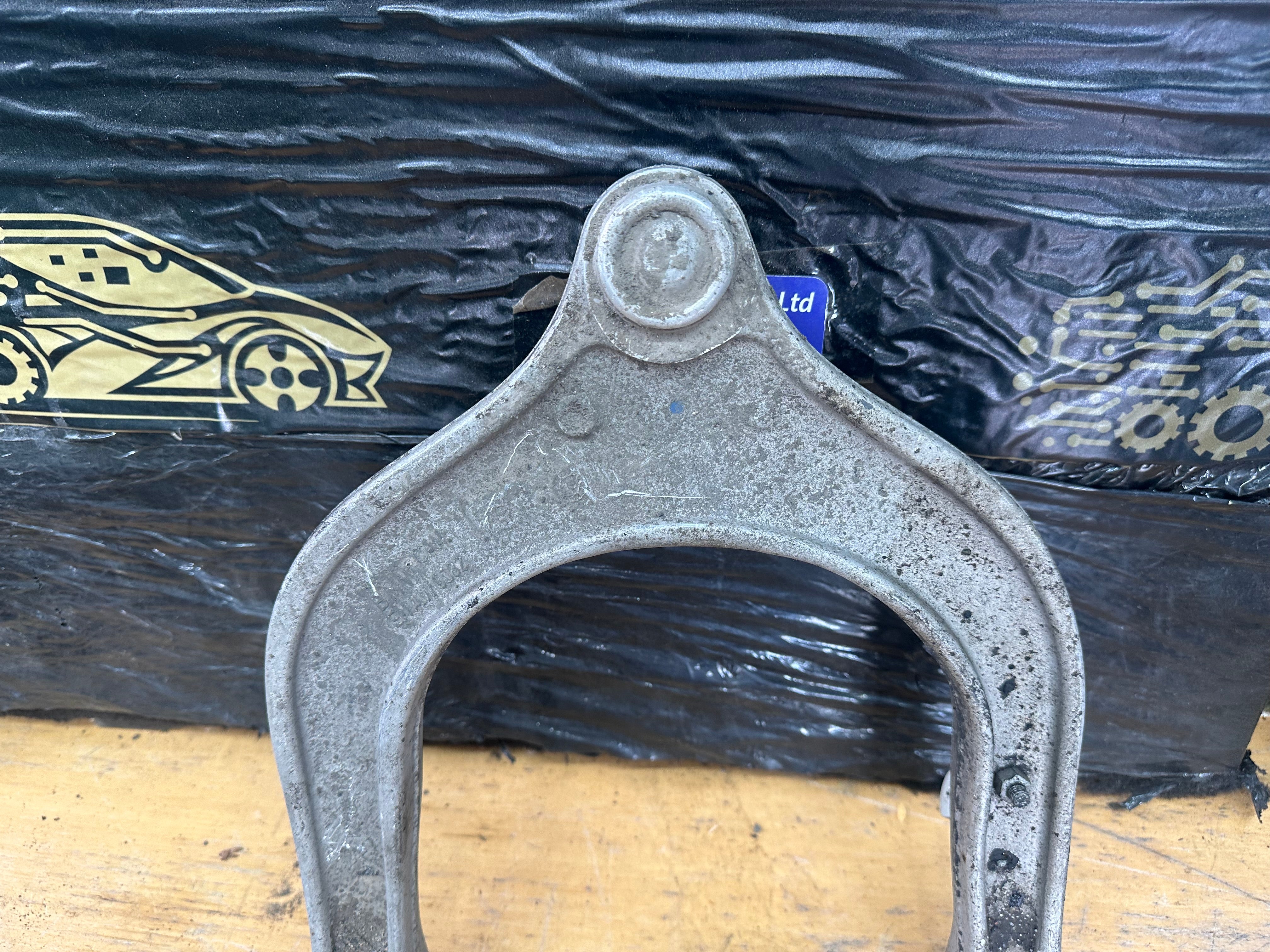 BMW X5 Series G05 2019 Front Right Upper Control Arm (6883116) (191471730)