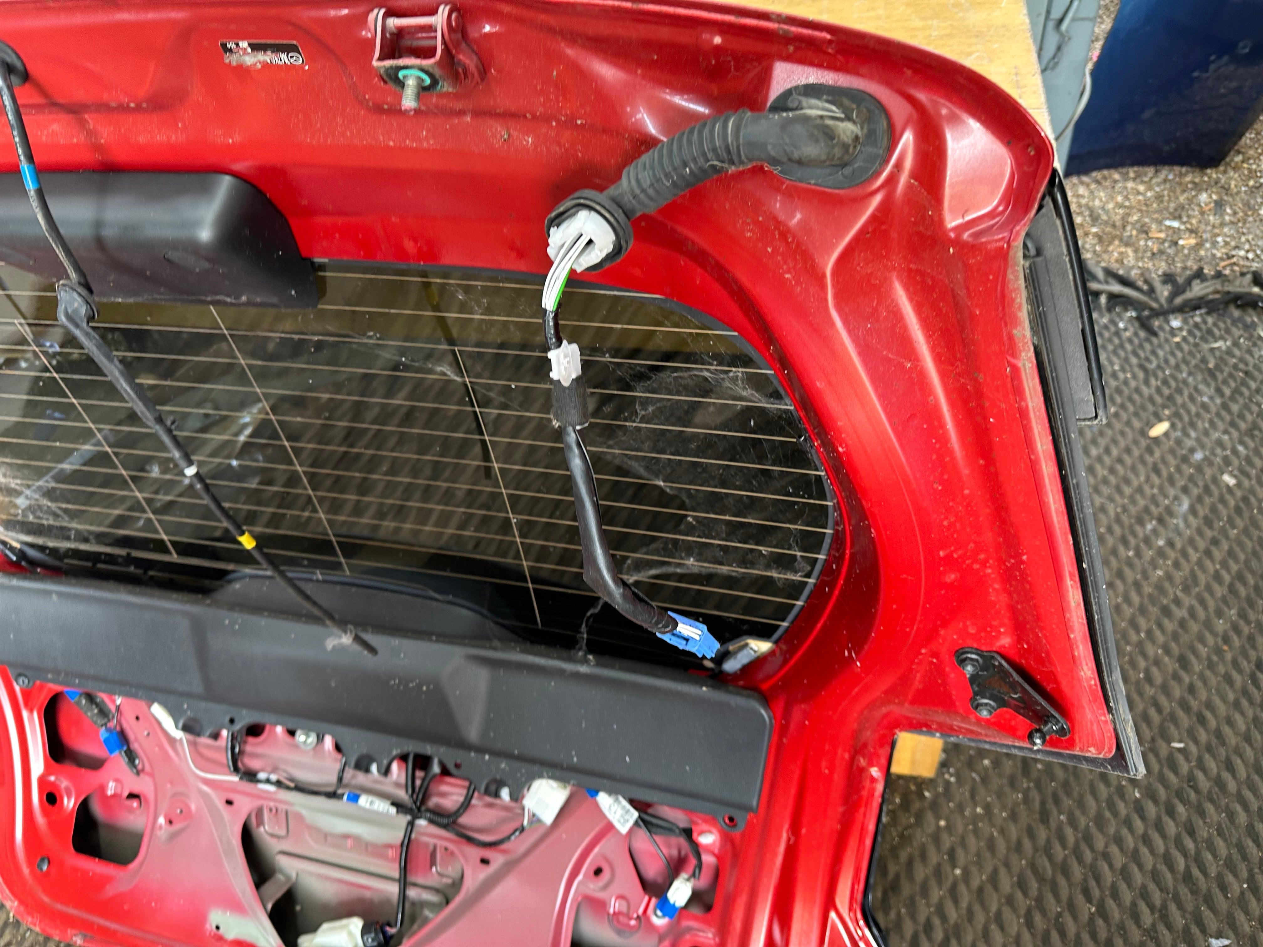 Toyota Yaris / Mazda 2 2020–2025 Tailgate | Boot Lid